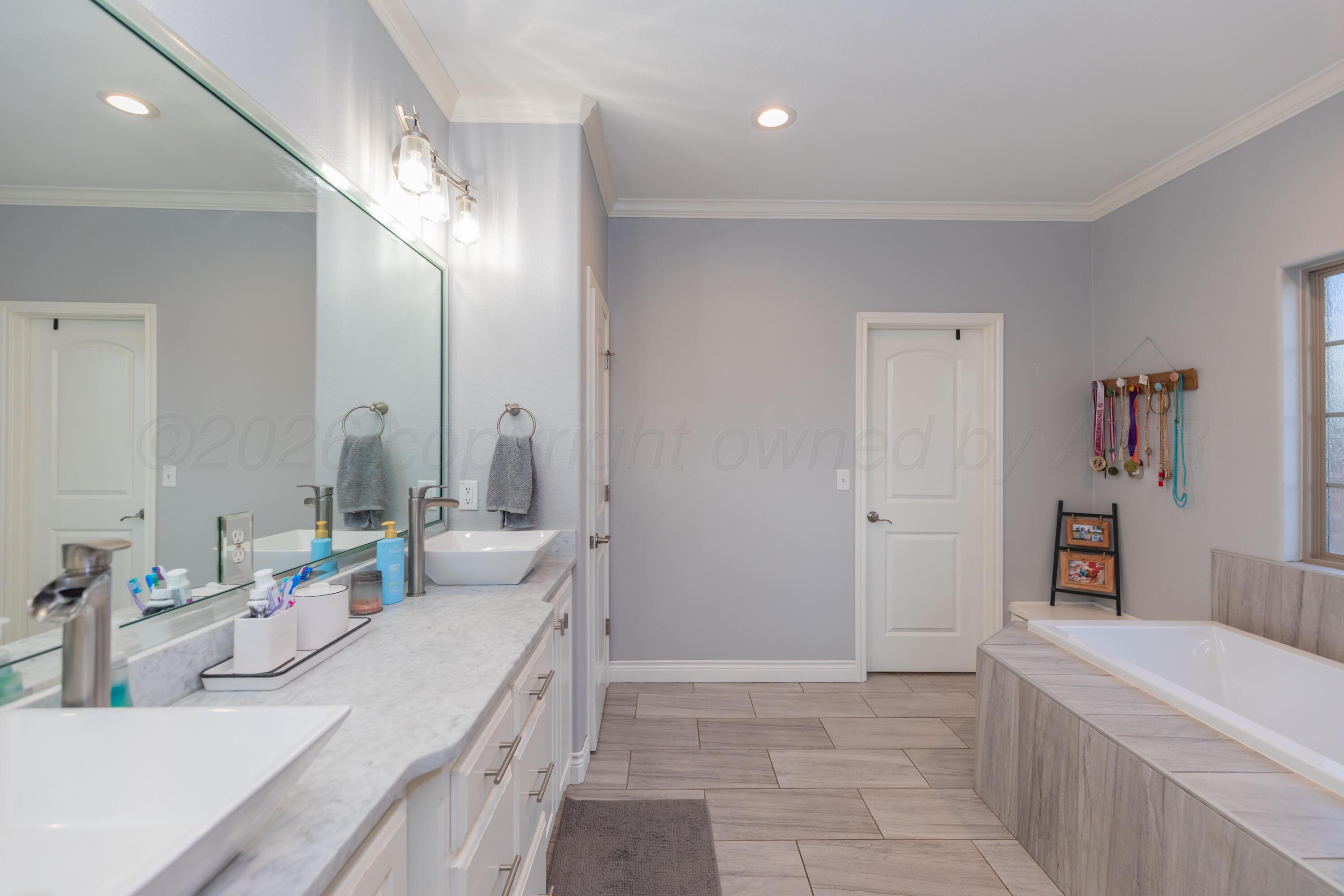 8200 Blue Duck Trail Property Photo 8