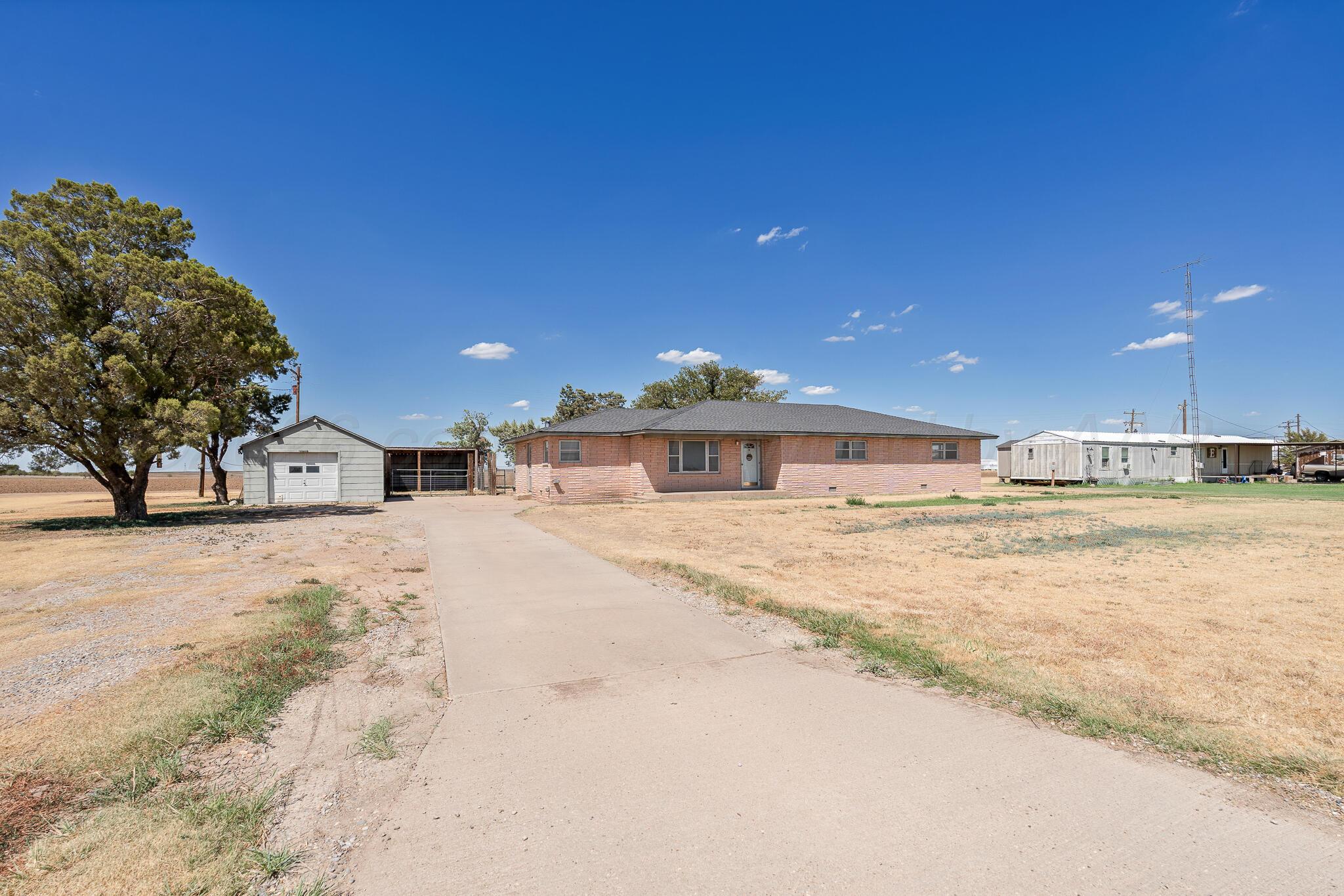 8475 Fm 145 Property Photo 1
