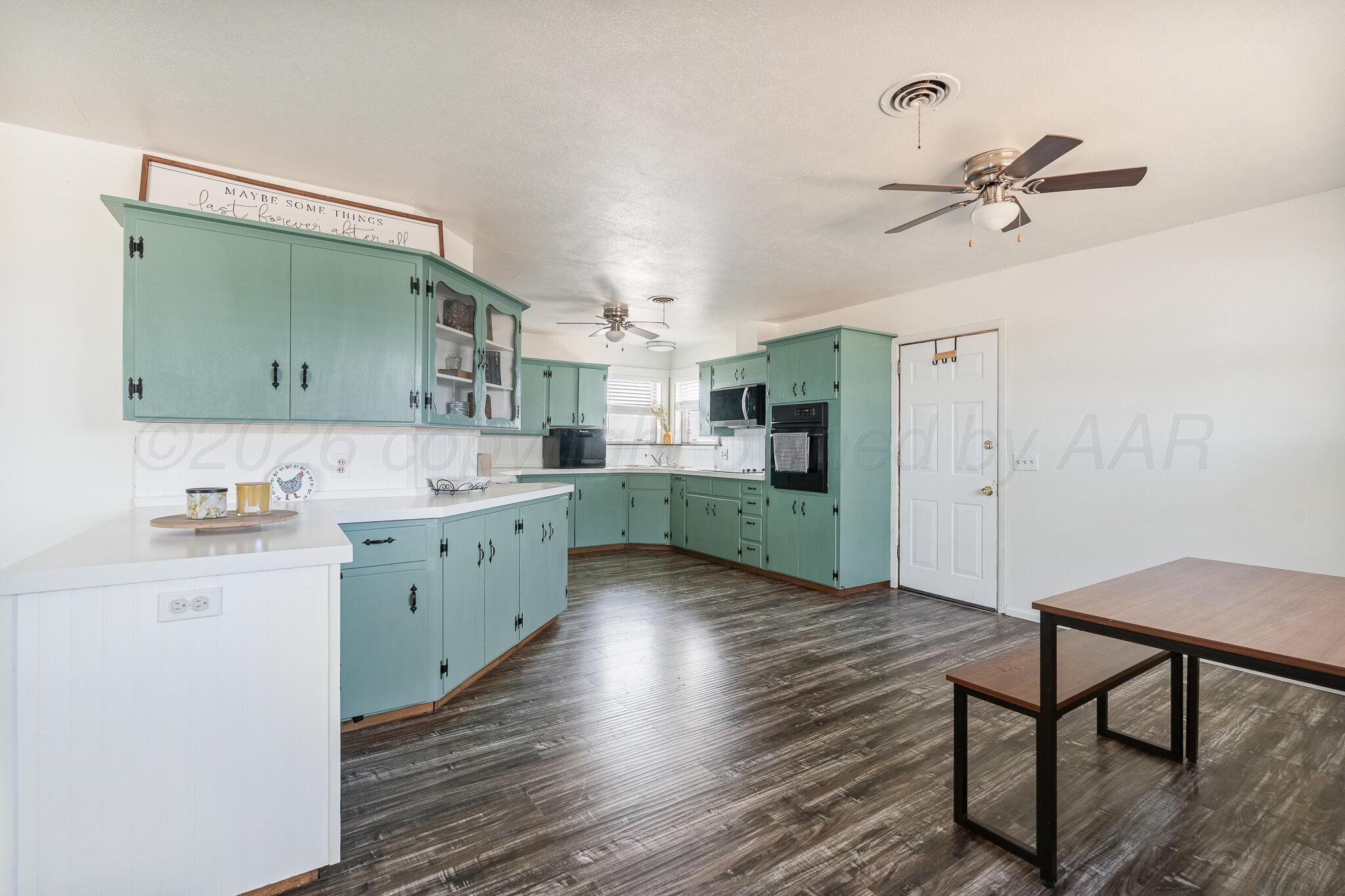 8475 Fm 145 Property Photo 8