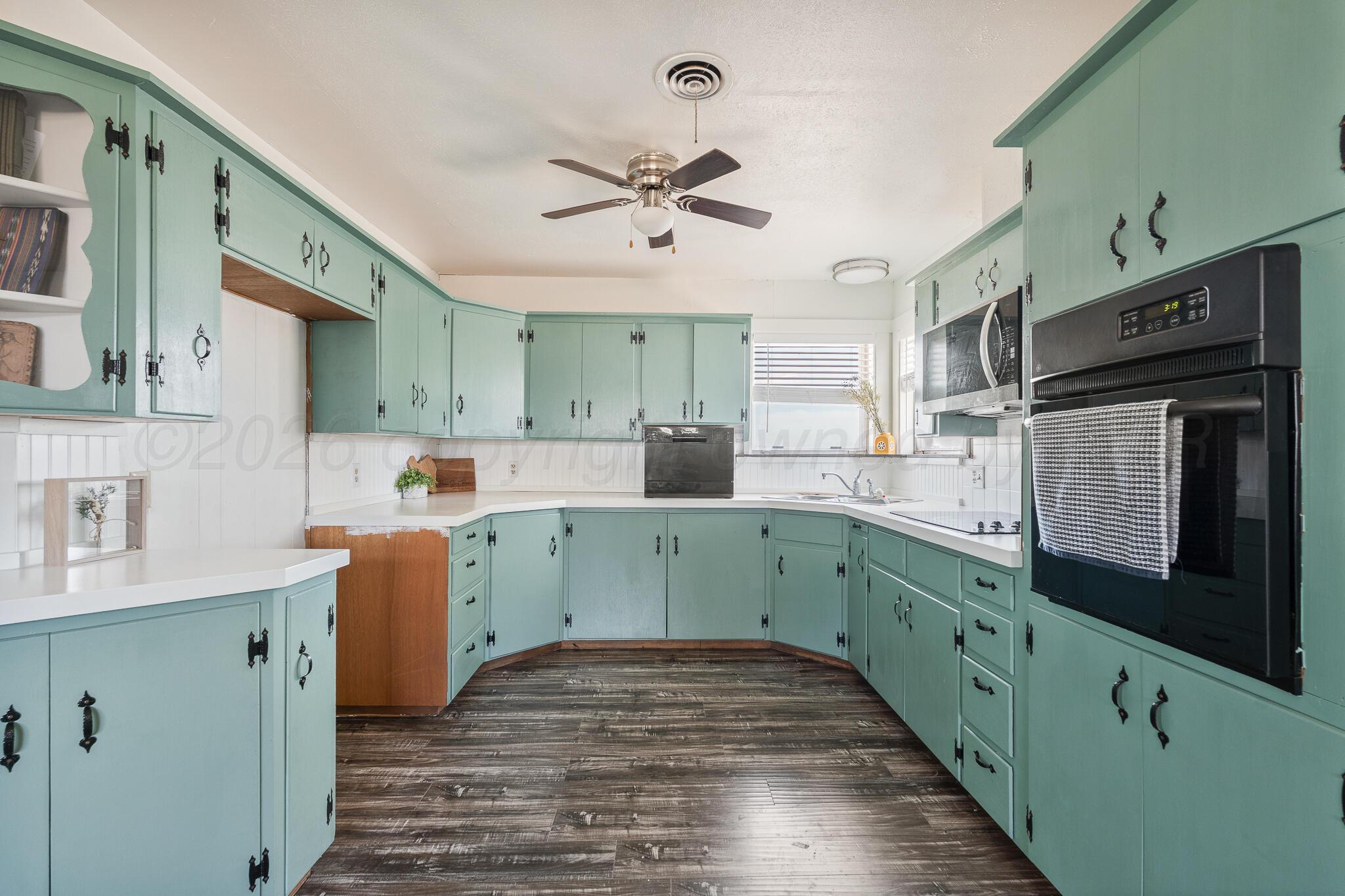 8475 Fm 145 Property Photo 10