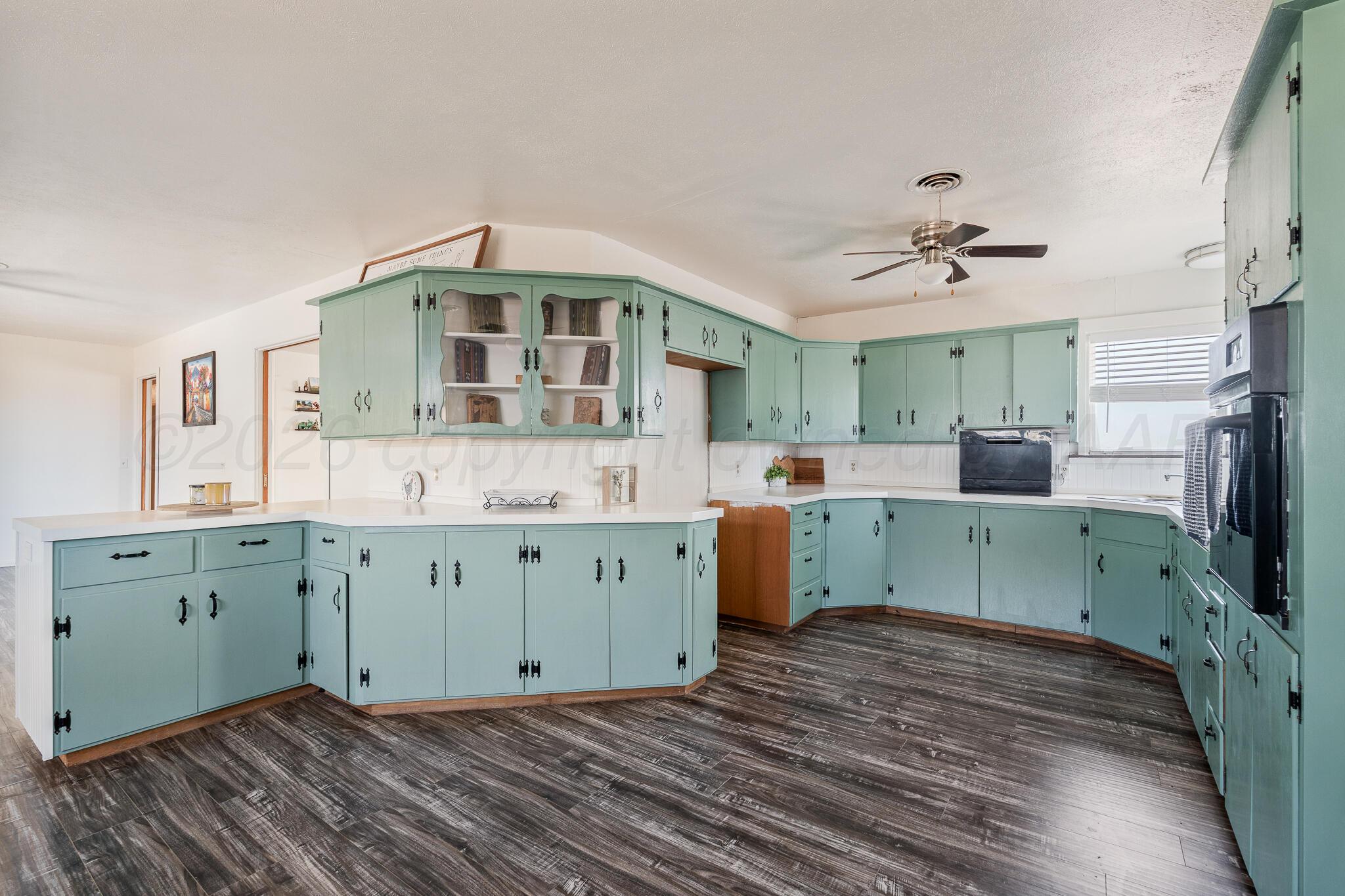 8475 Fm 145 Property Photo 11