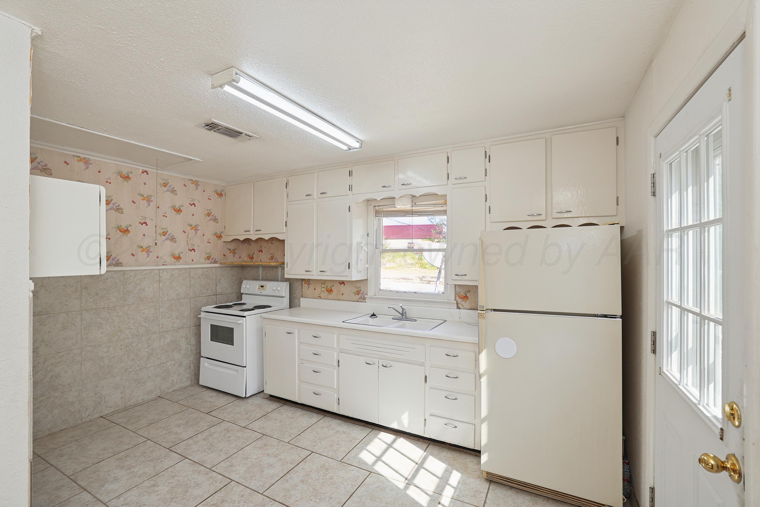 1405 2nd Avenue Property Photo 5