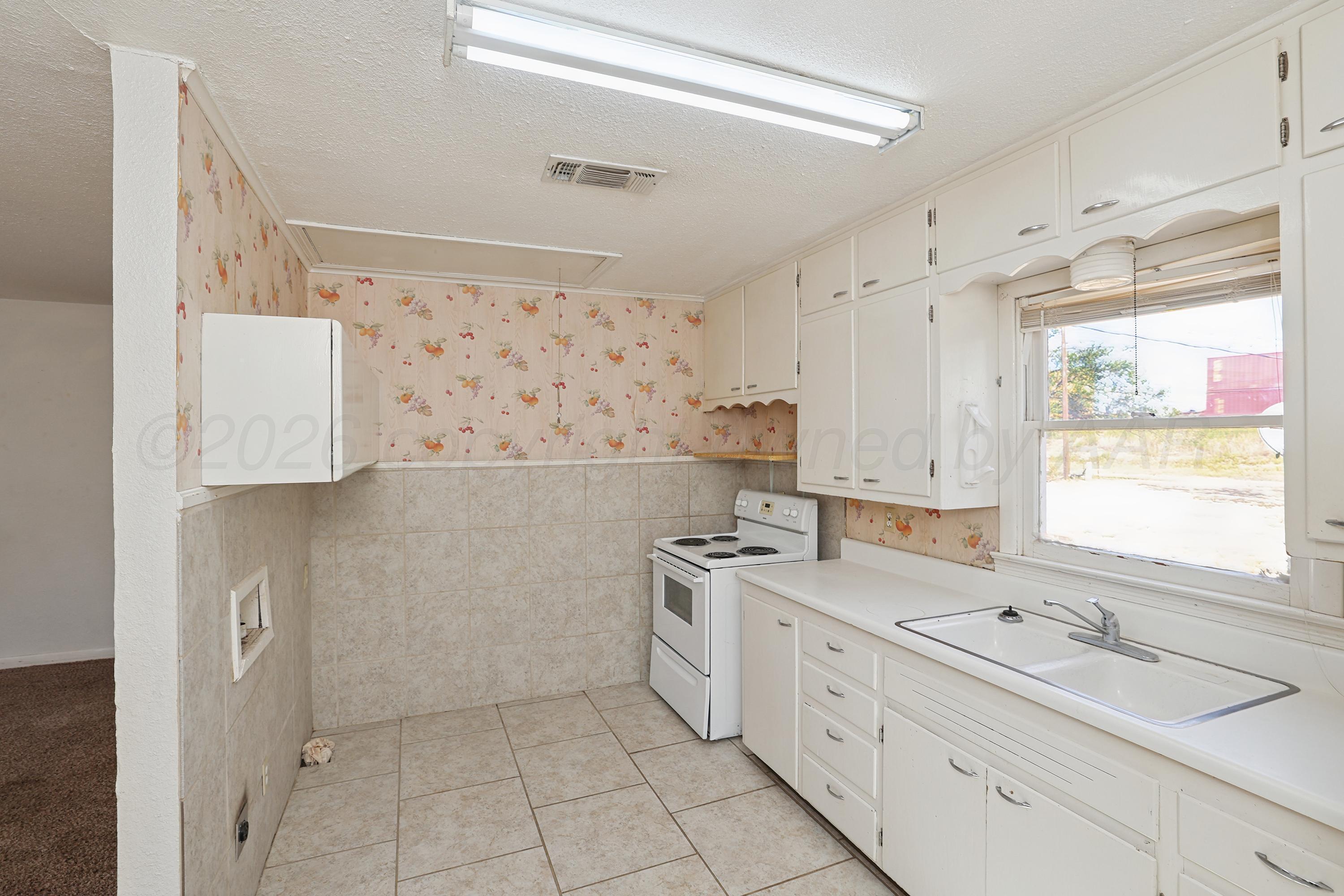 1405 2nd Avenue Property Photo 6