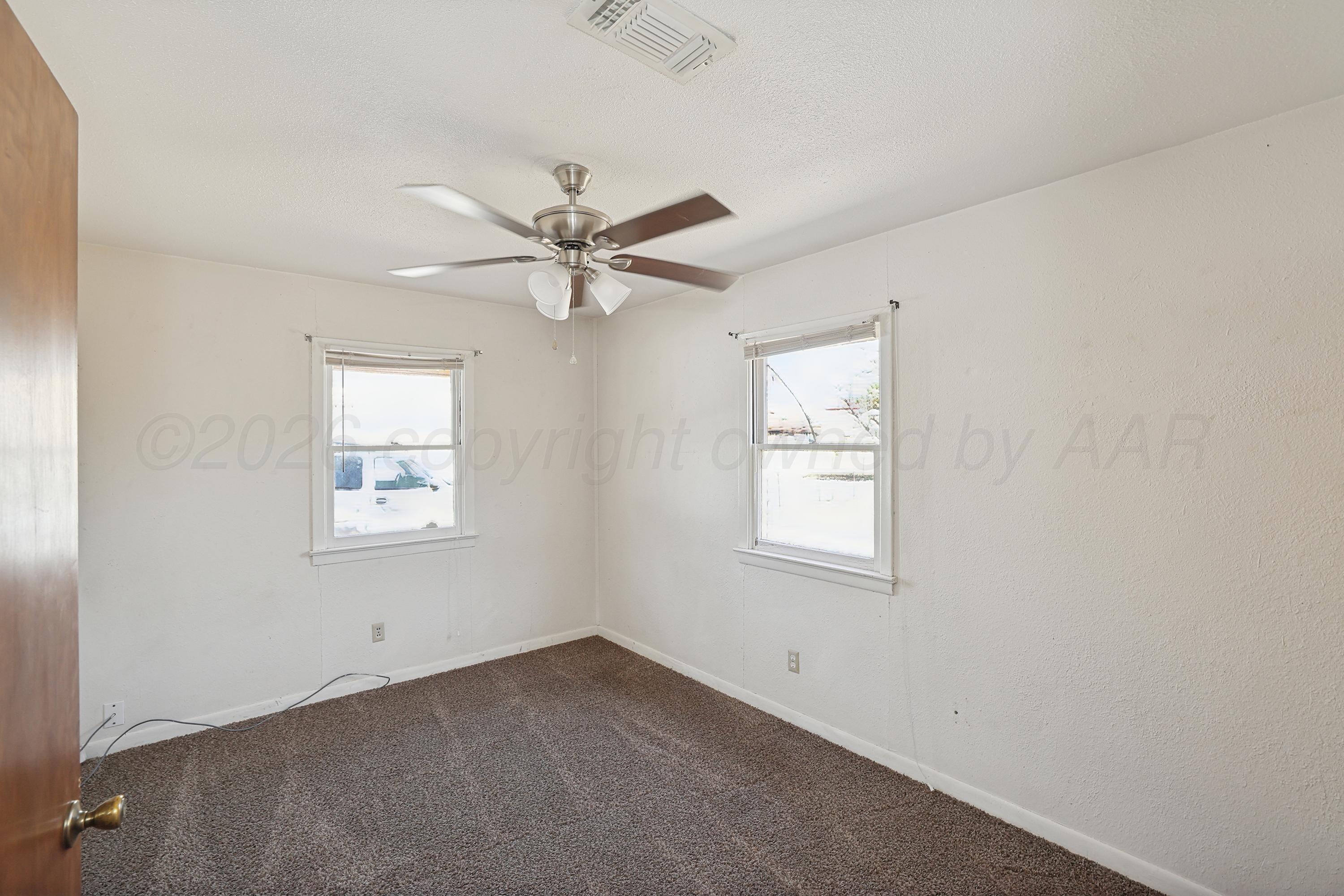 1405 2nd Avenue Property Photo 9