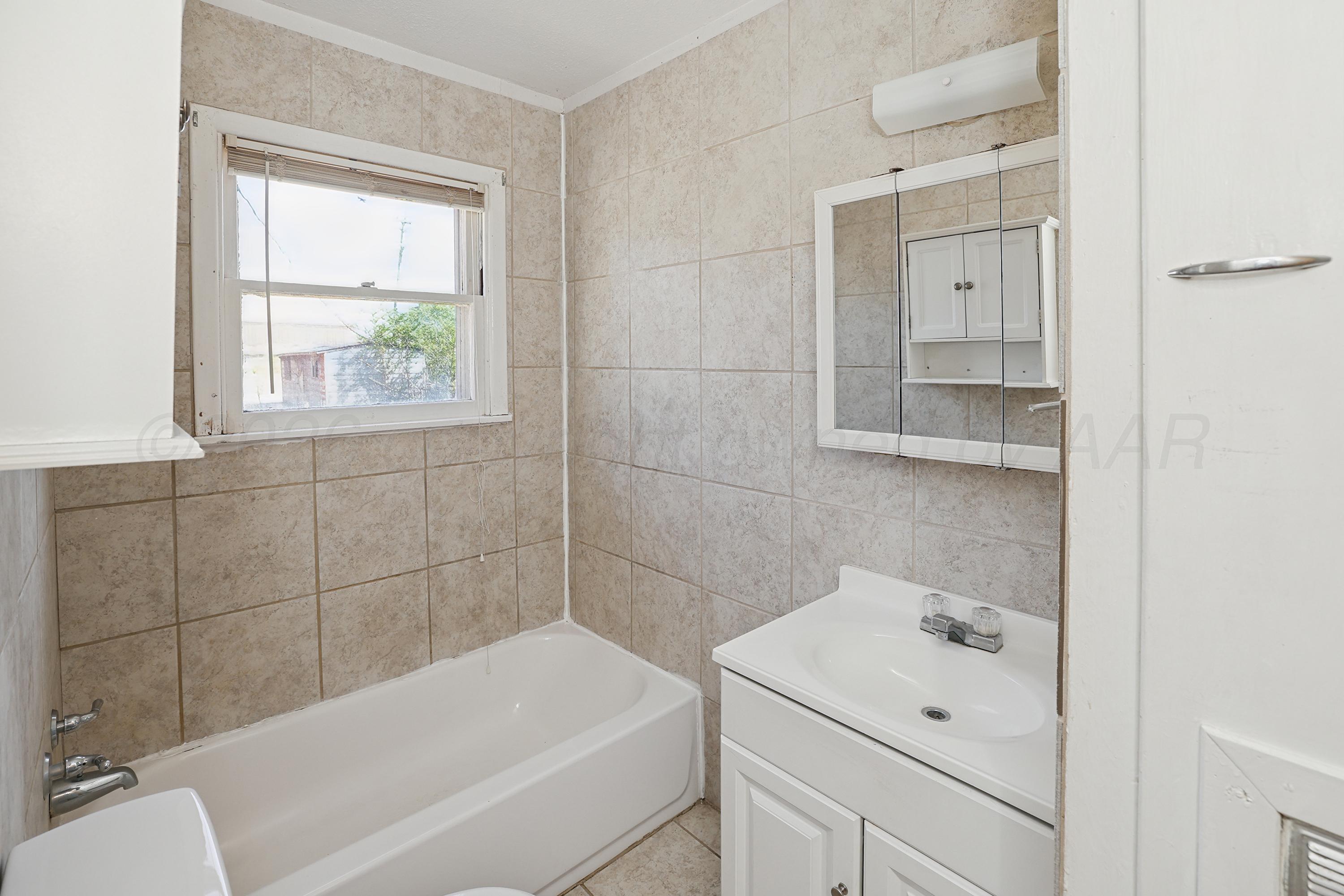 1405 2nd Avenue Property Photo 11