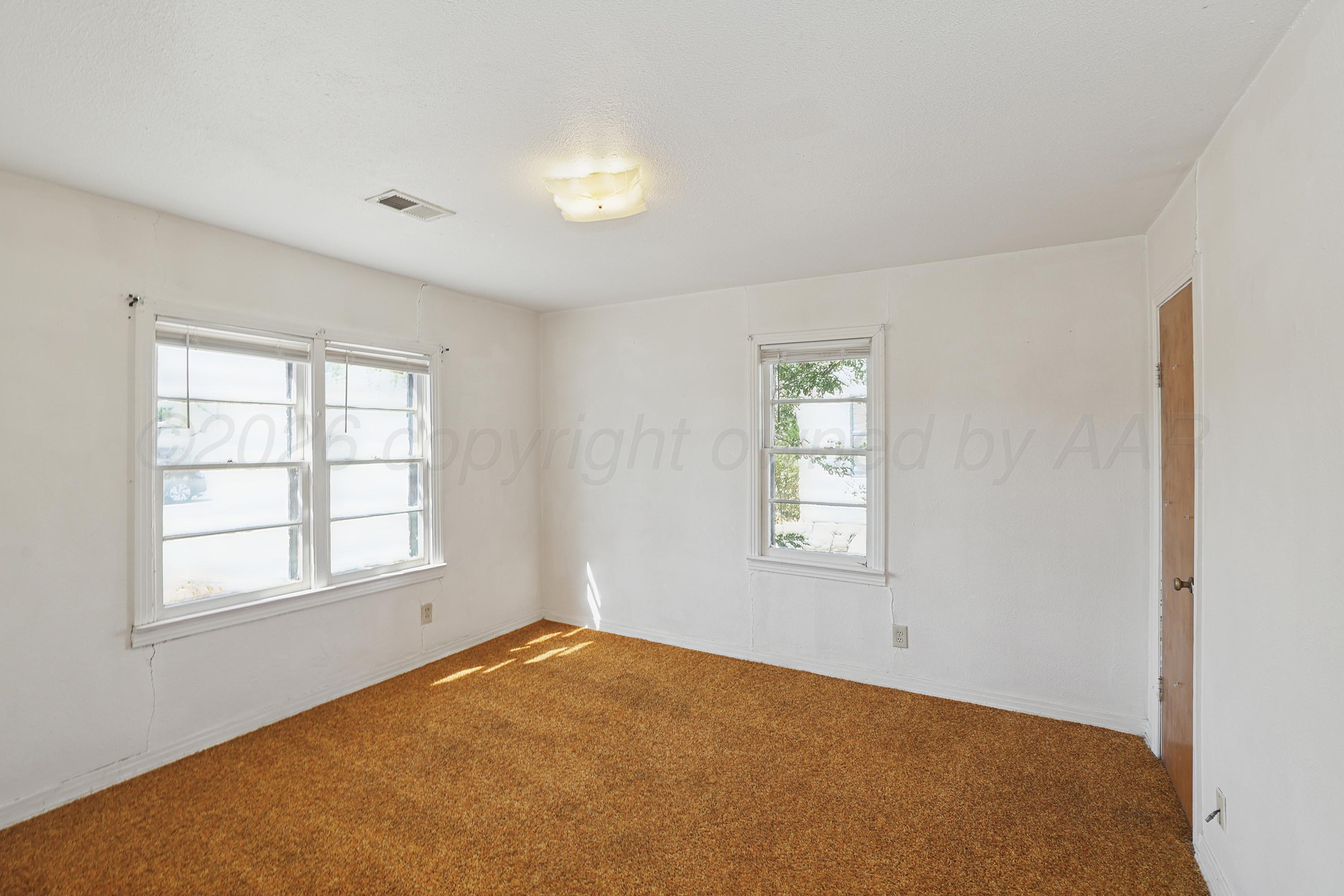 1413 2nd Avenue Property Photo 12