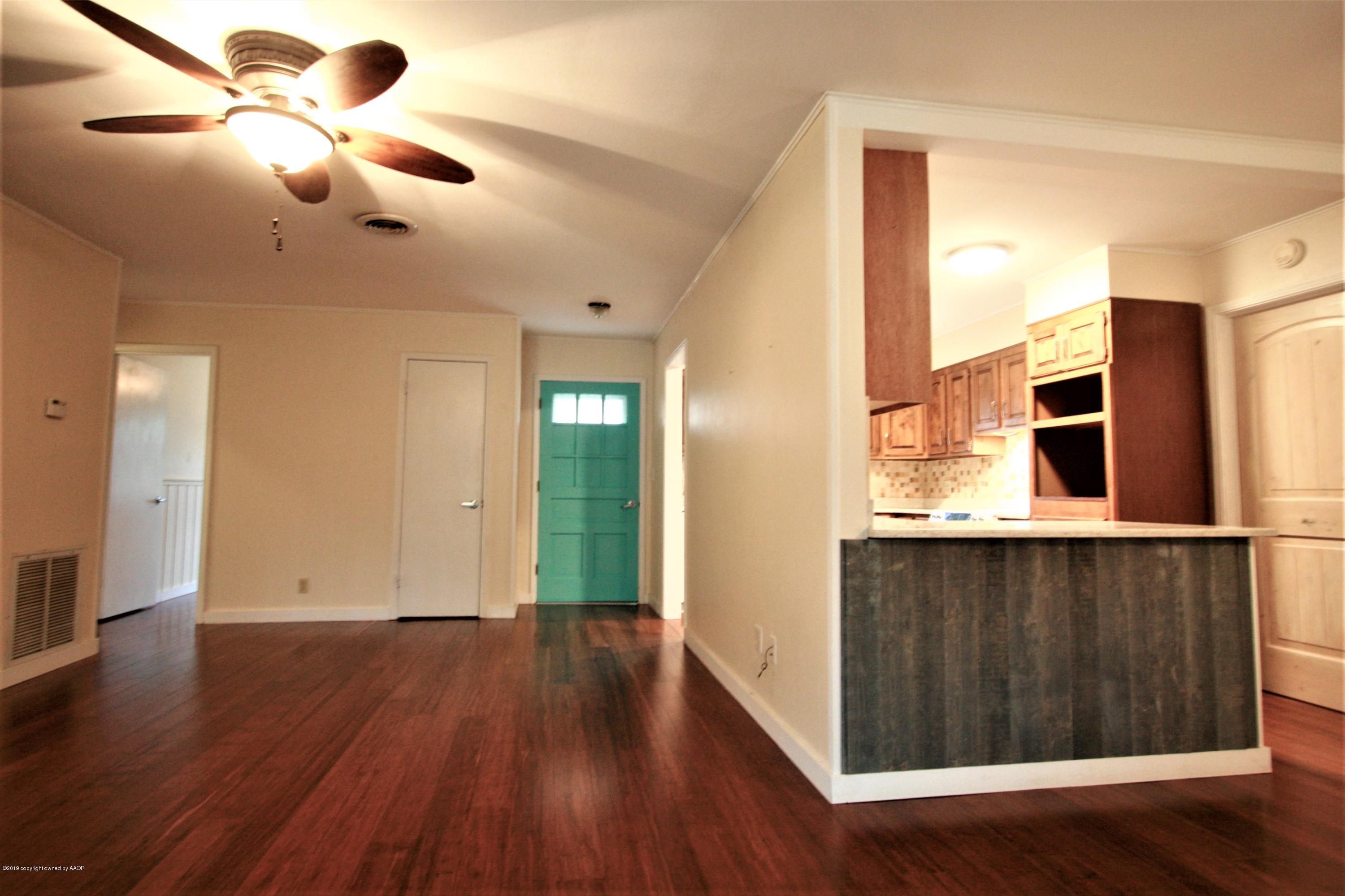 3715 Lenwood Drive Property Photo 2