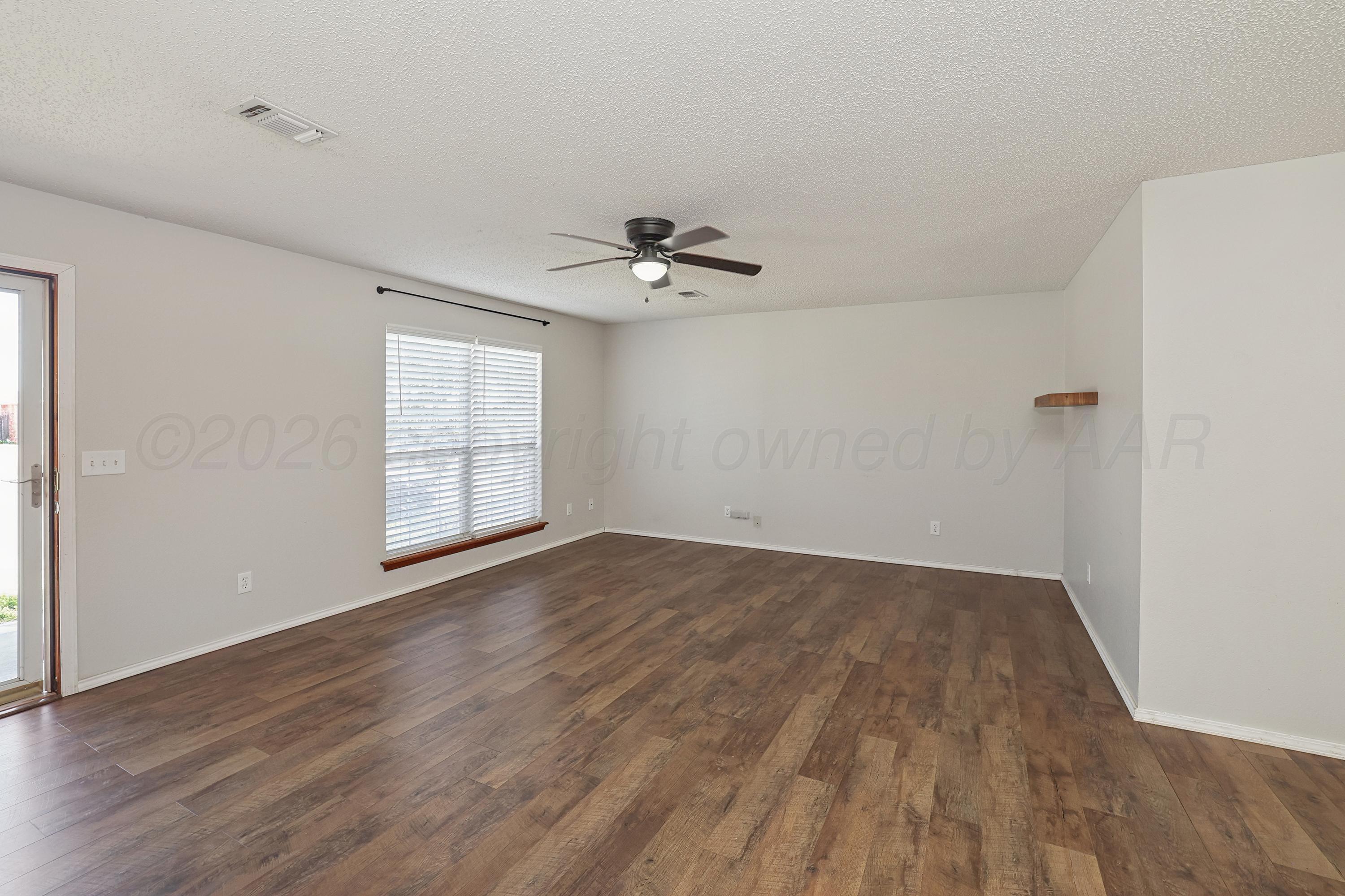 1005 Sterling Drive Property Photo 4