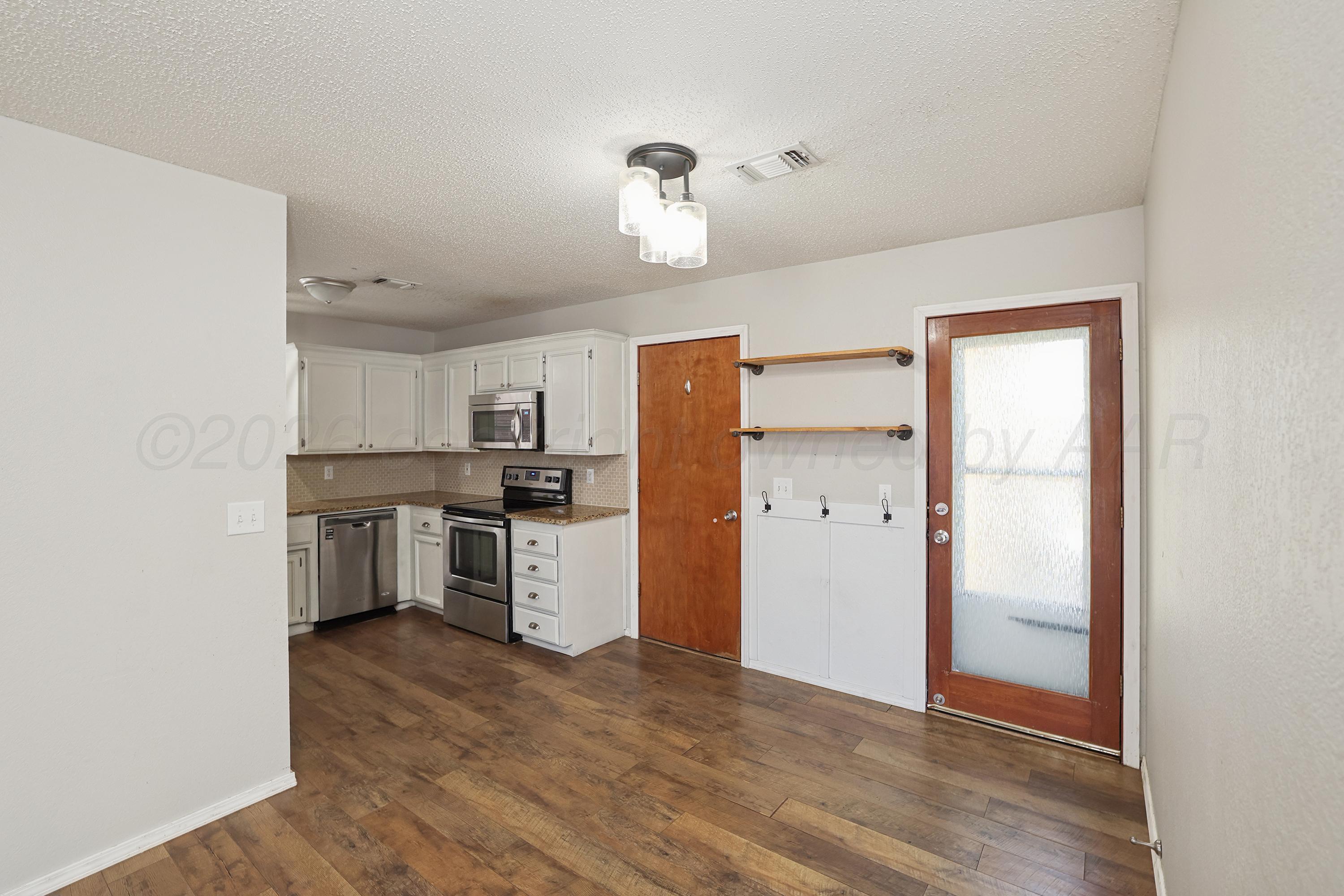 1005 Sterling Drive Property Photo 6