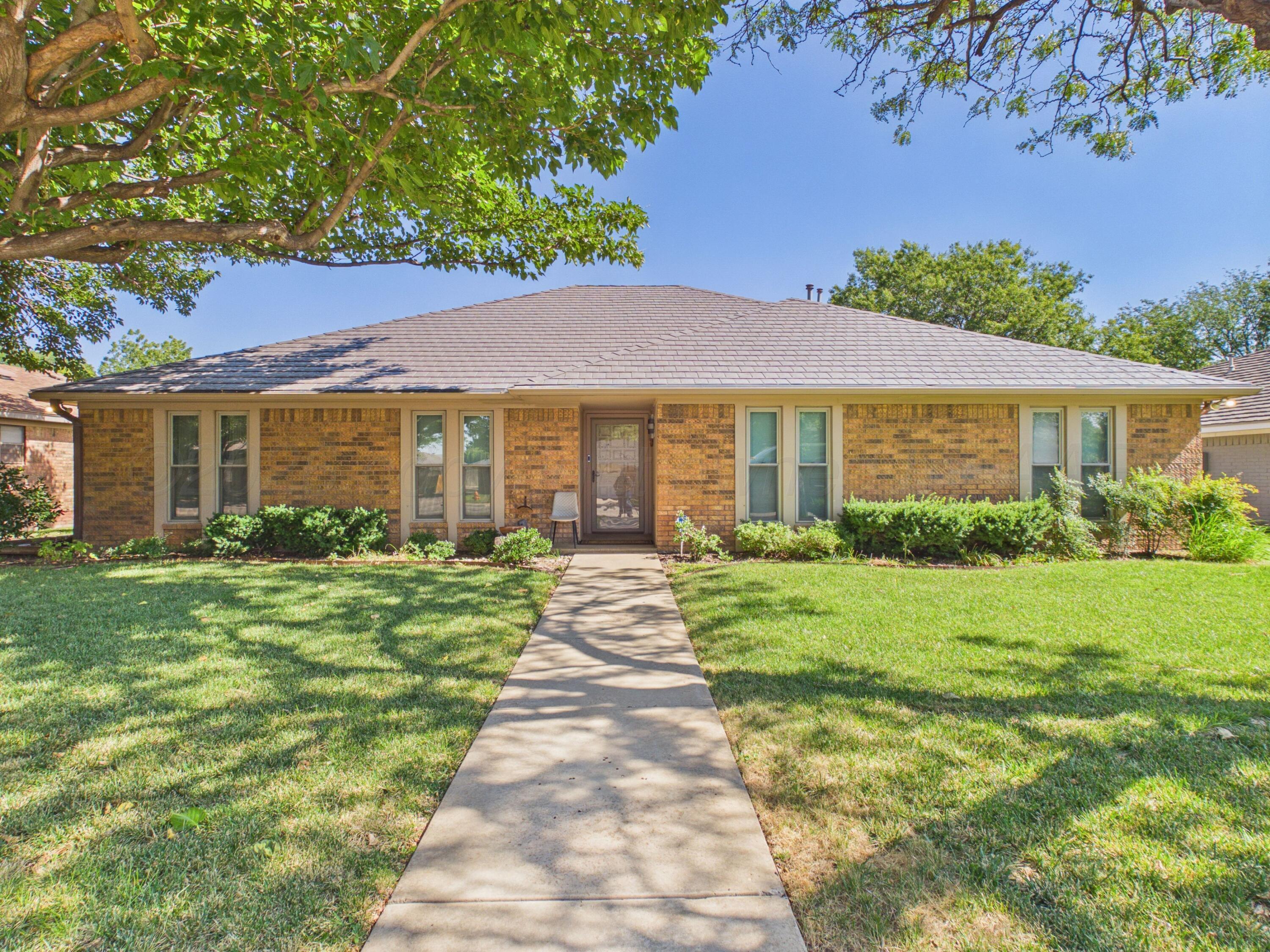6810 MONTAGUE Drive Property Photo 1