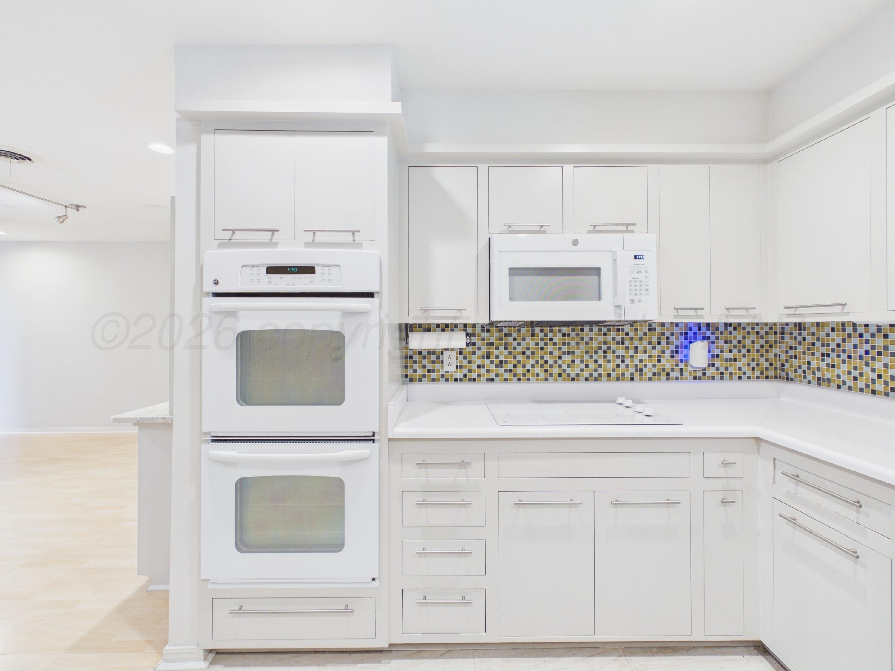 6810 Montague Drive Property Photo 6