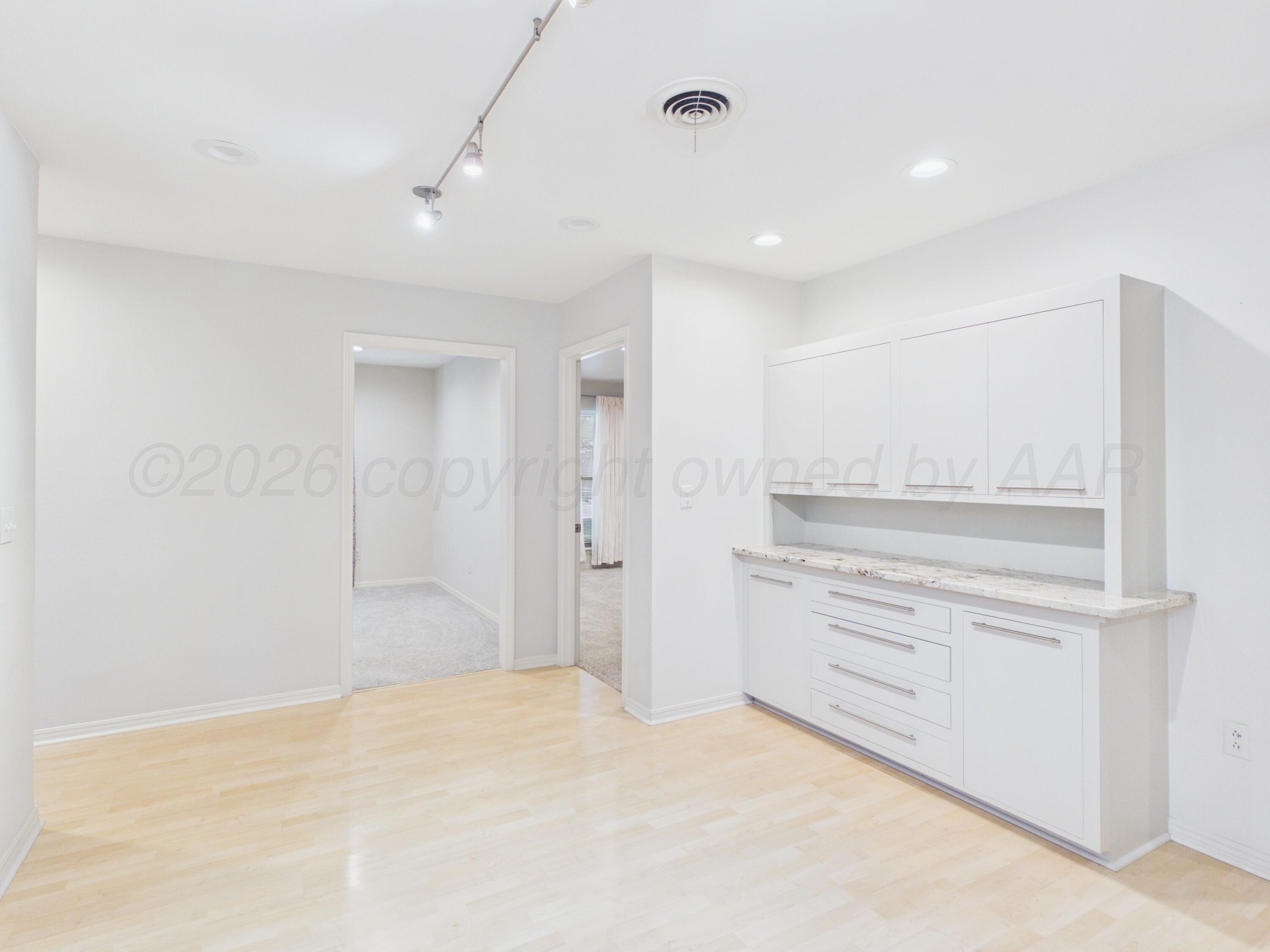 6810 Montague Drive Property Photo 9