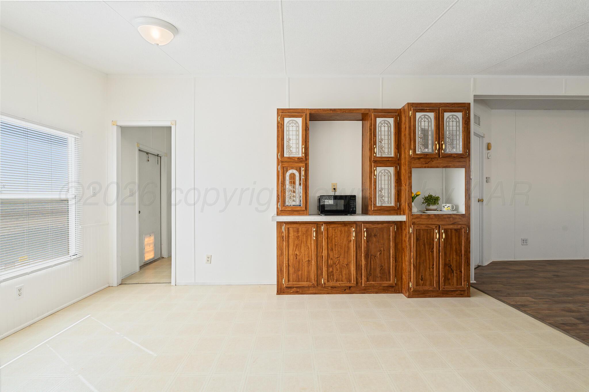 22001 Davison Drive Property Photo 6