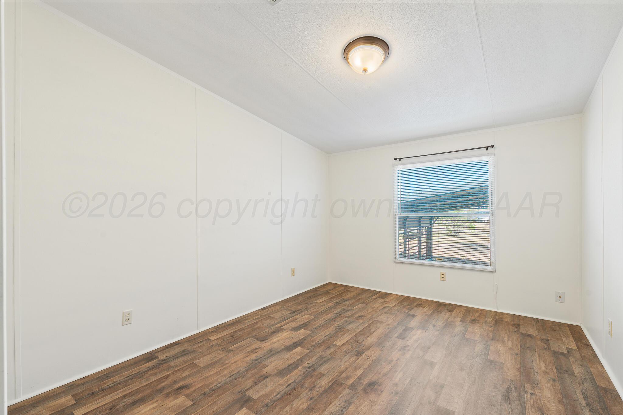 22001 Davison Drive Property Photo 16