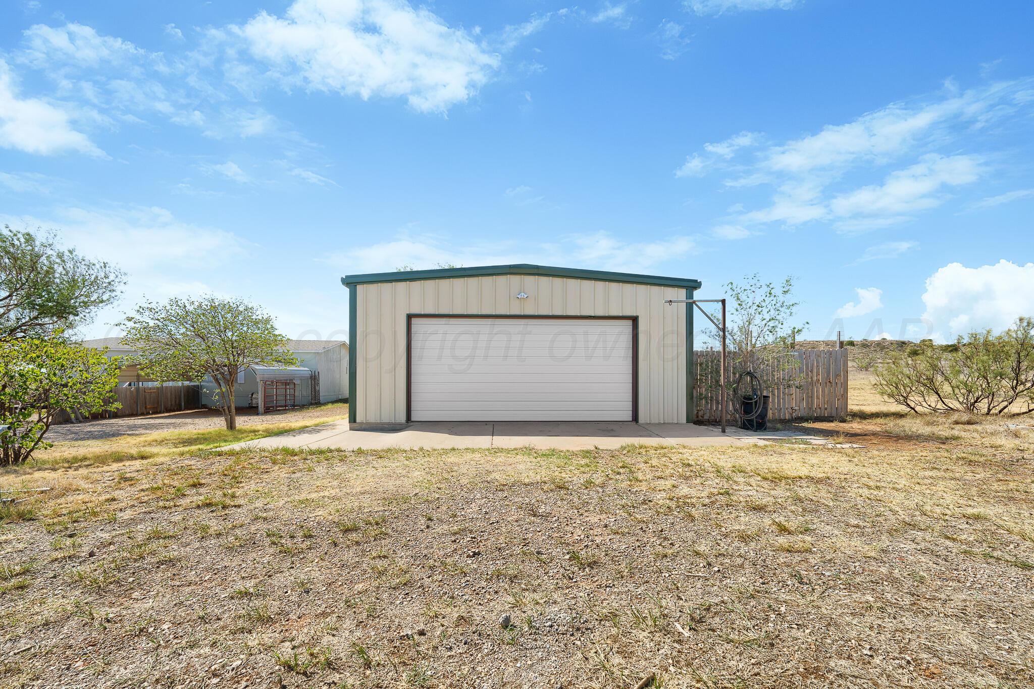 22001 Davison Drive Property Photo 21
