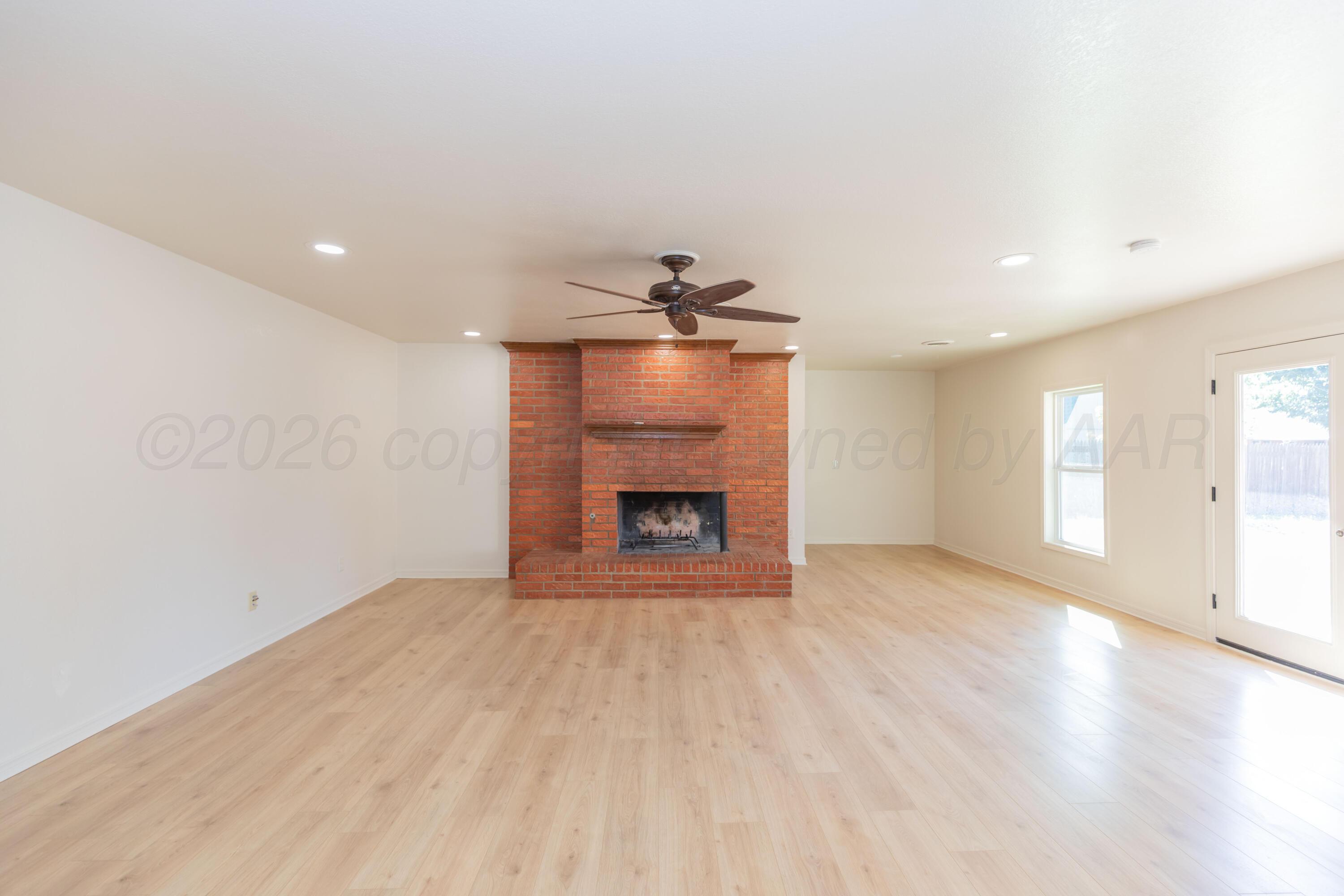6207 Estacado Lane Property Photo 9