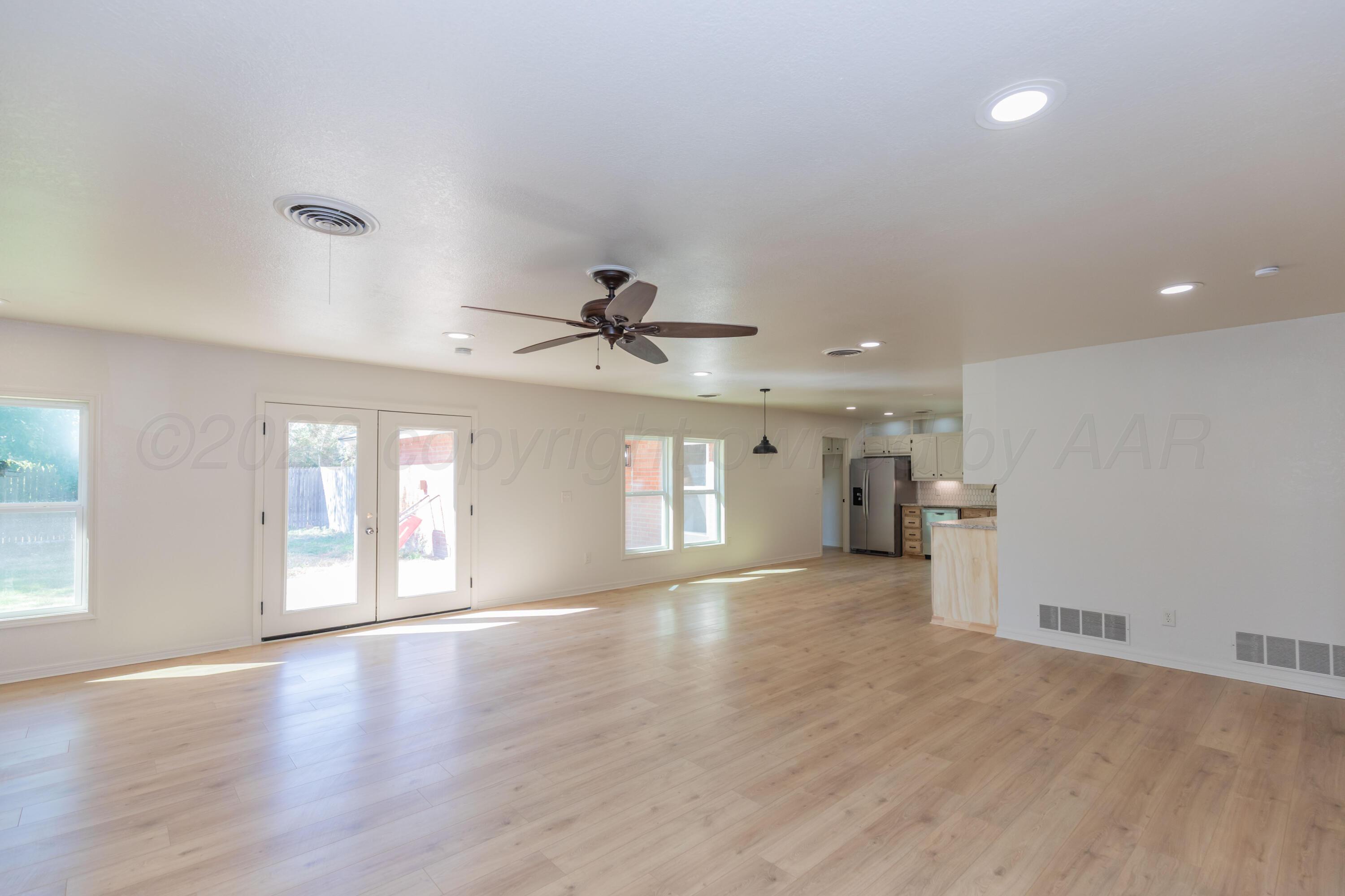6207 Estacado Lane Property Photo 15