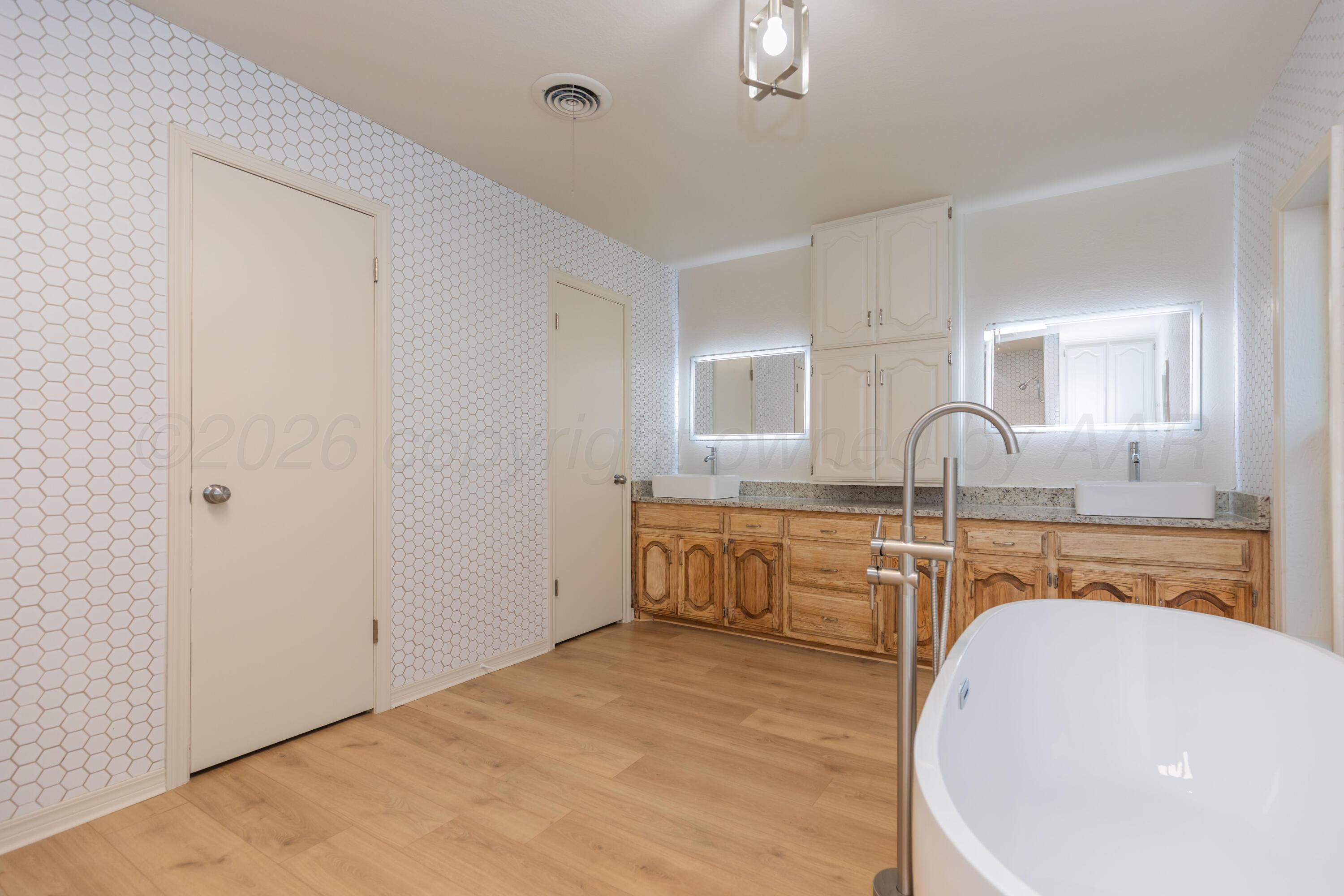 6207 Estacado Lane Property Photo 29