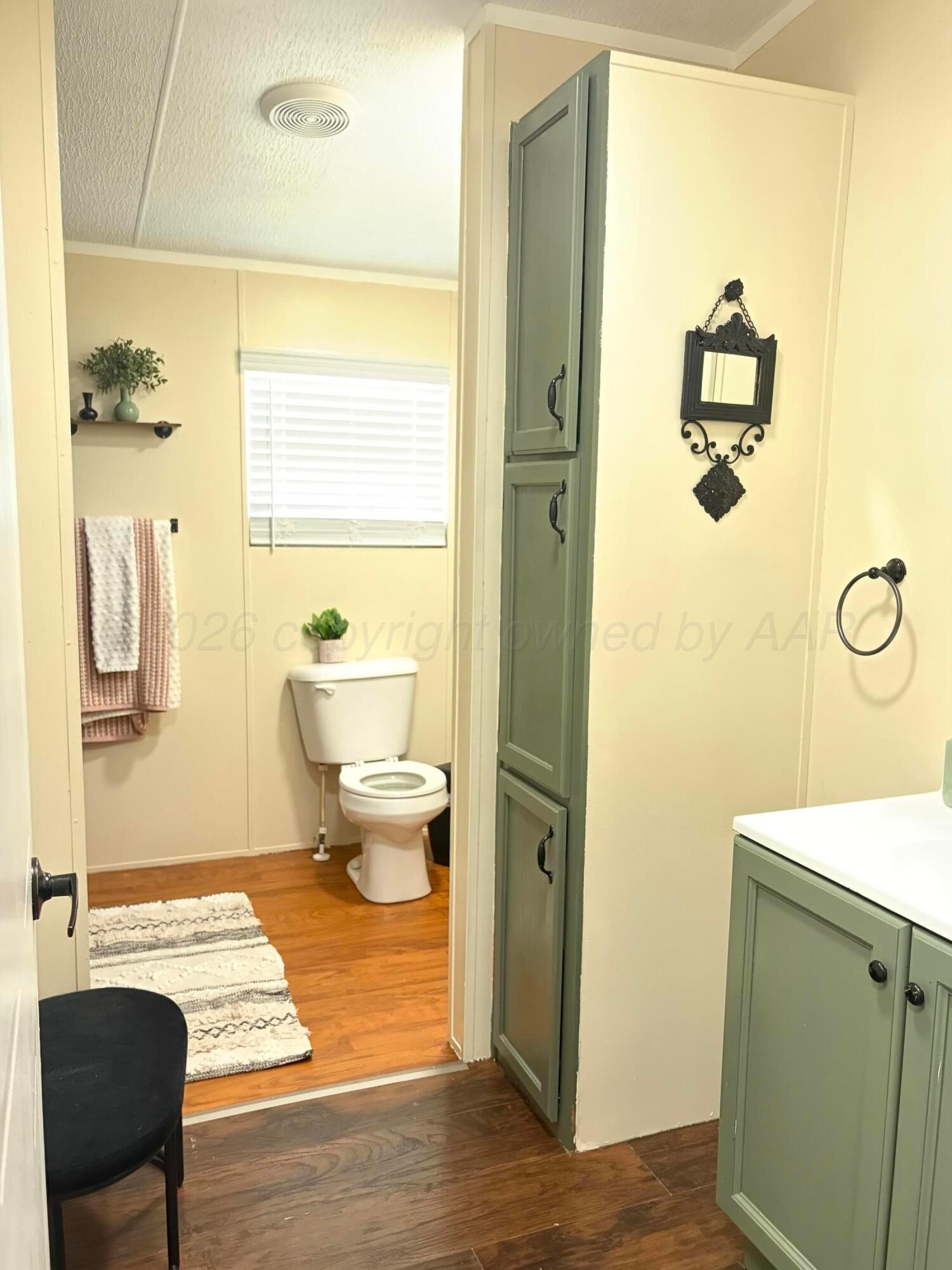 701 N Roberts Street Property Photo 18