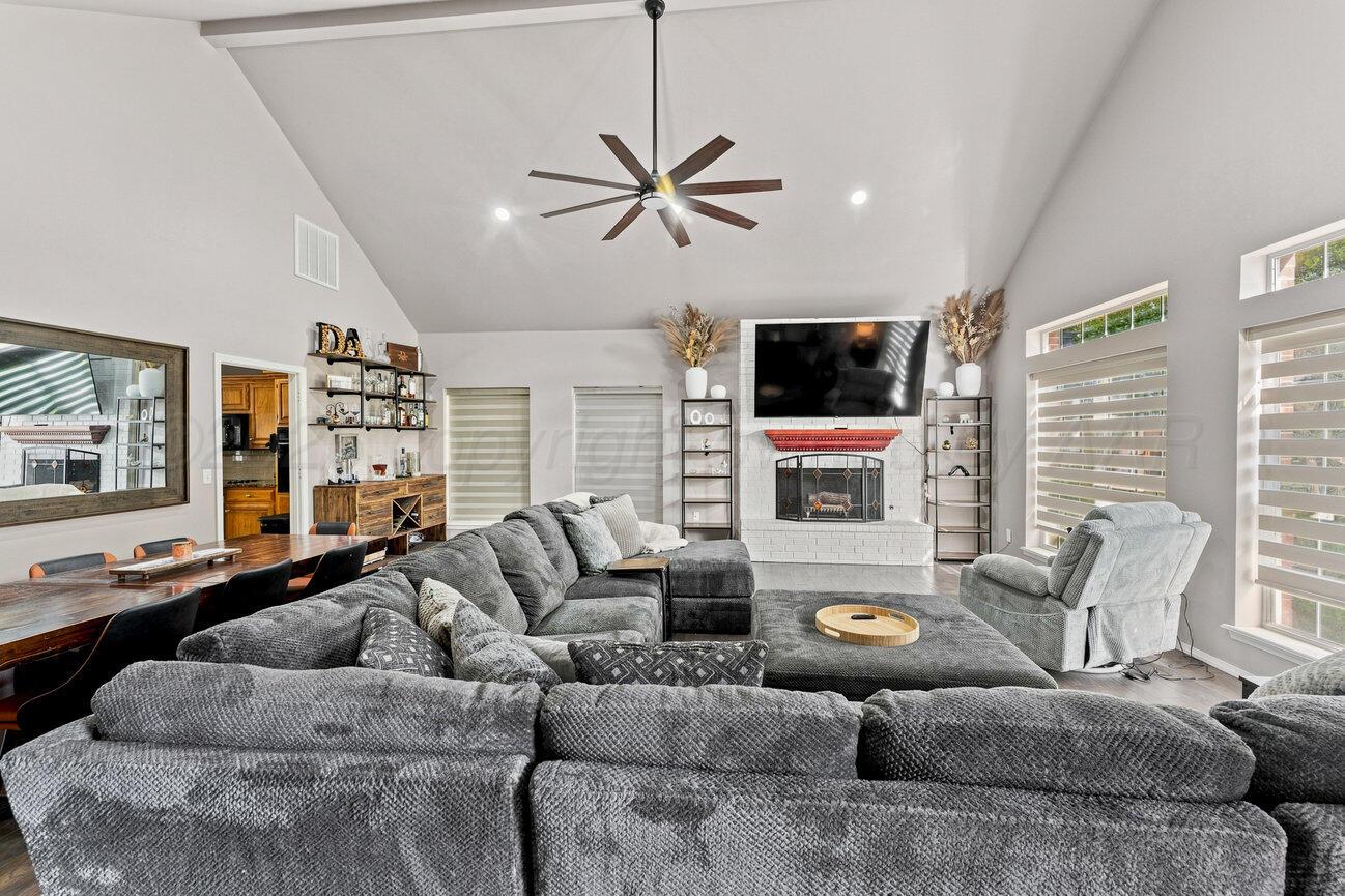 7321 Smoketree Drive Property Photo 4