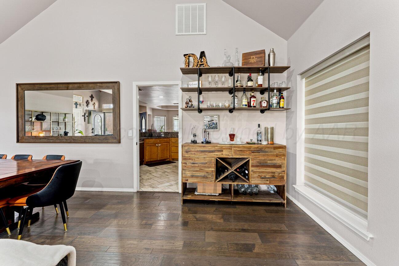 7321 Smoketree Drive Property Photo 8