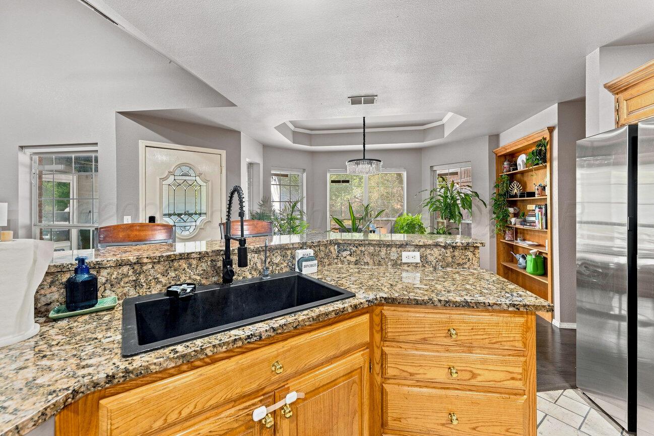 7321 Smoketree Drive Property Photo 10