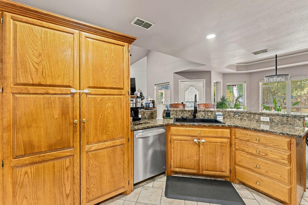 7321 Smoketree Drive Property Photo 11