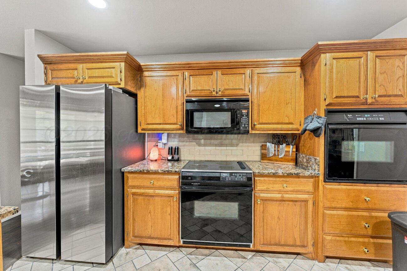7321 Smoketree Drive Property Photo 12