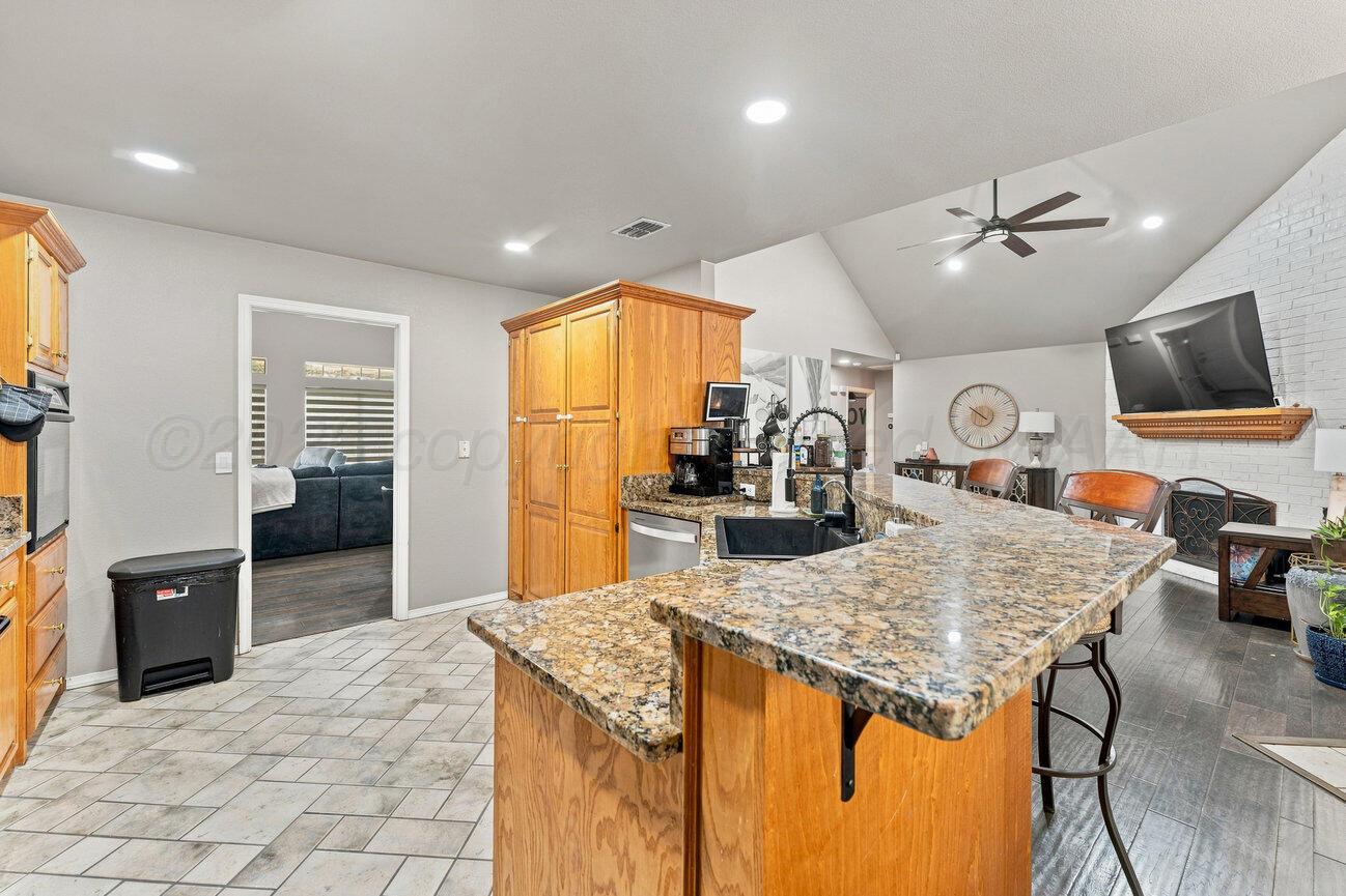 7321 Smoketree Drive Property Photo 13