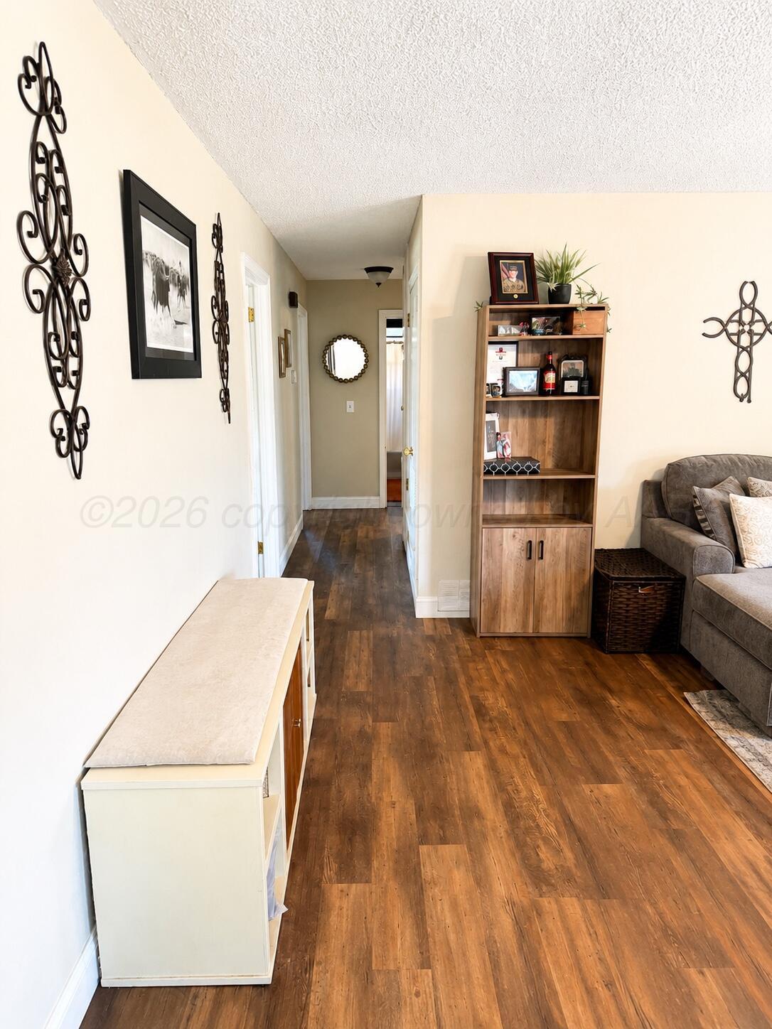 828 S Jordan Property Photo 5