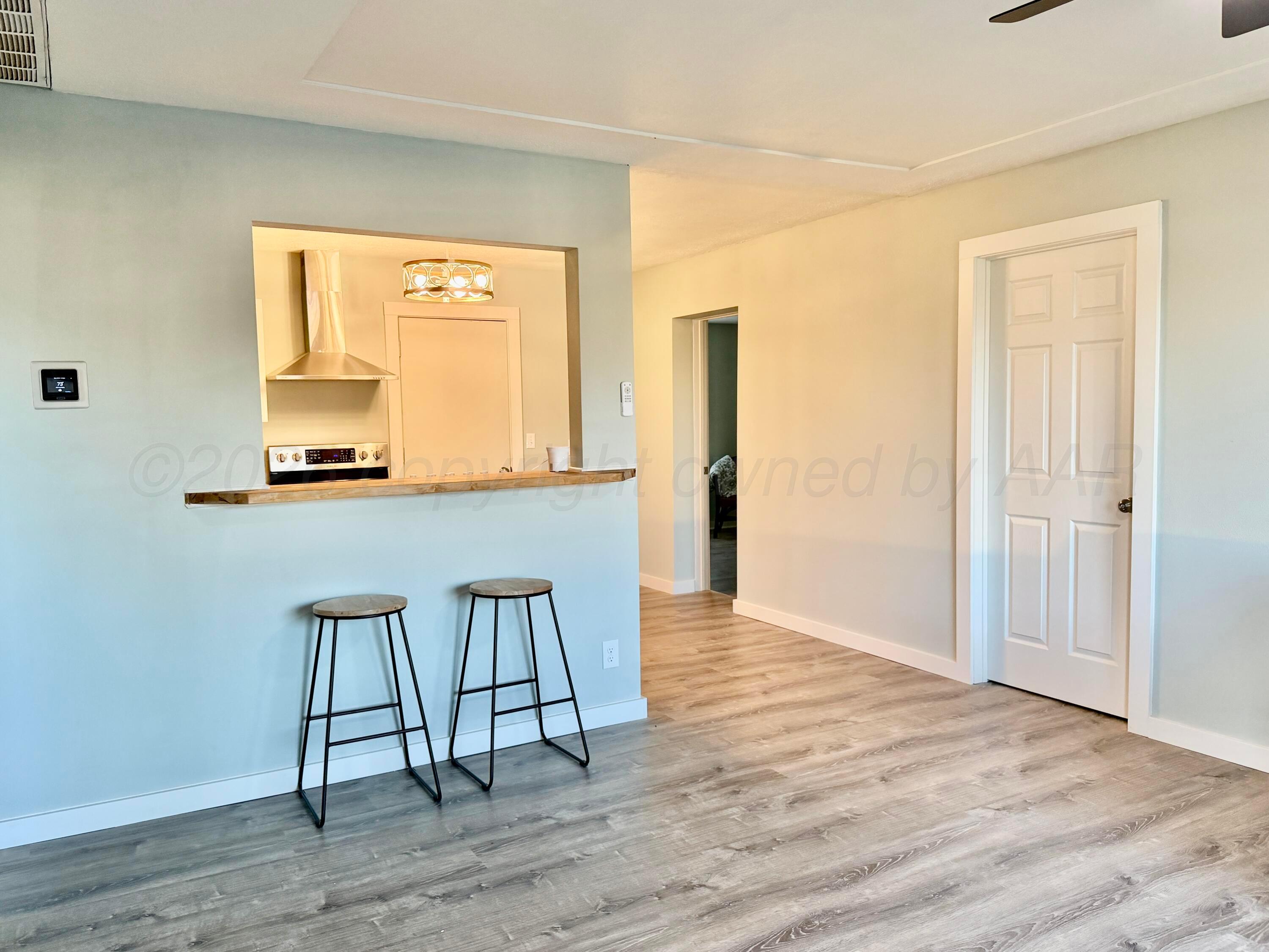 401 Elm Avenue Property Photo 2