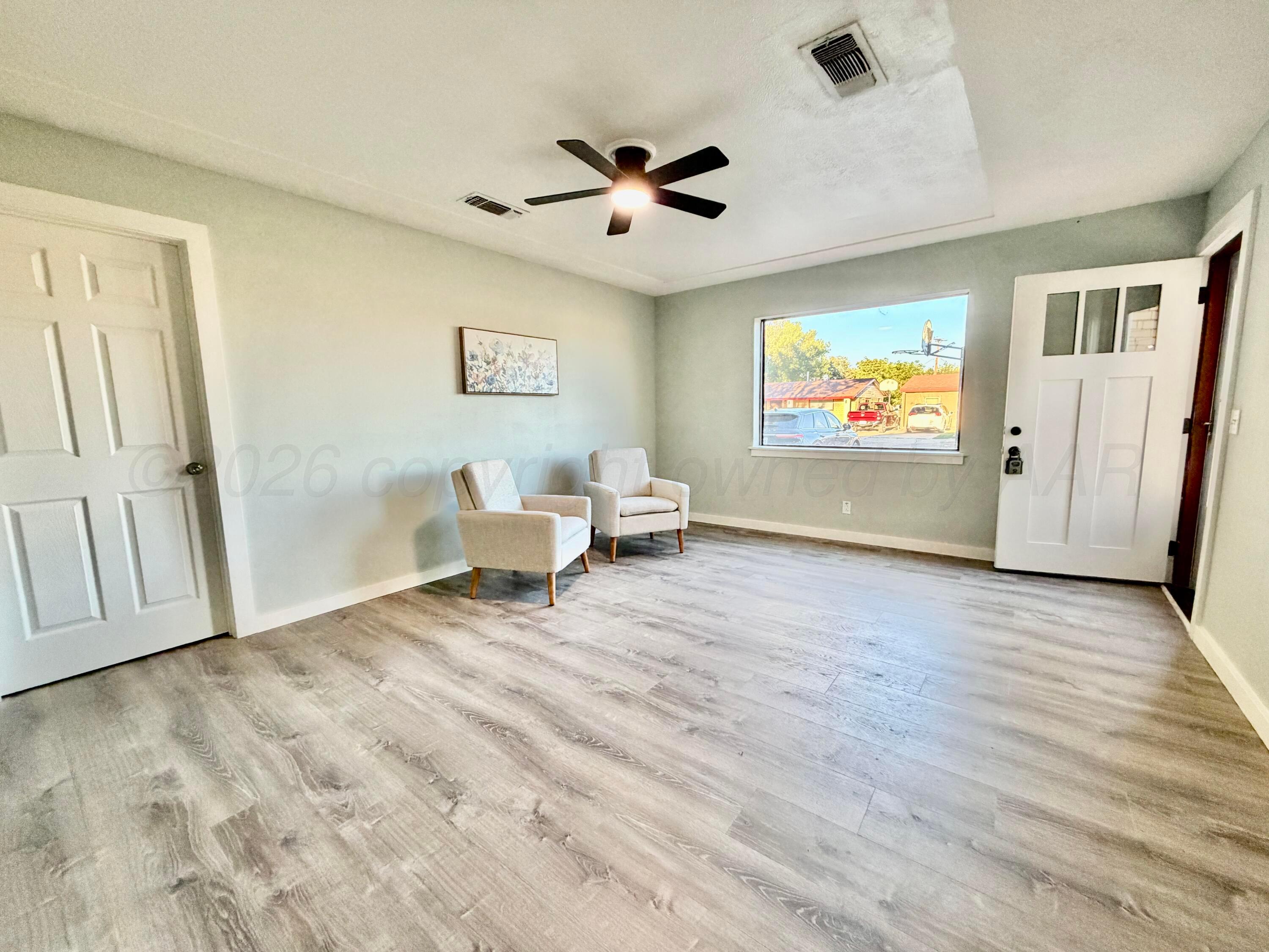 401 Elm Avenue Property Photo 3
