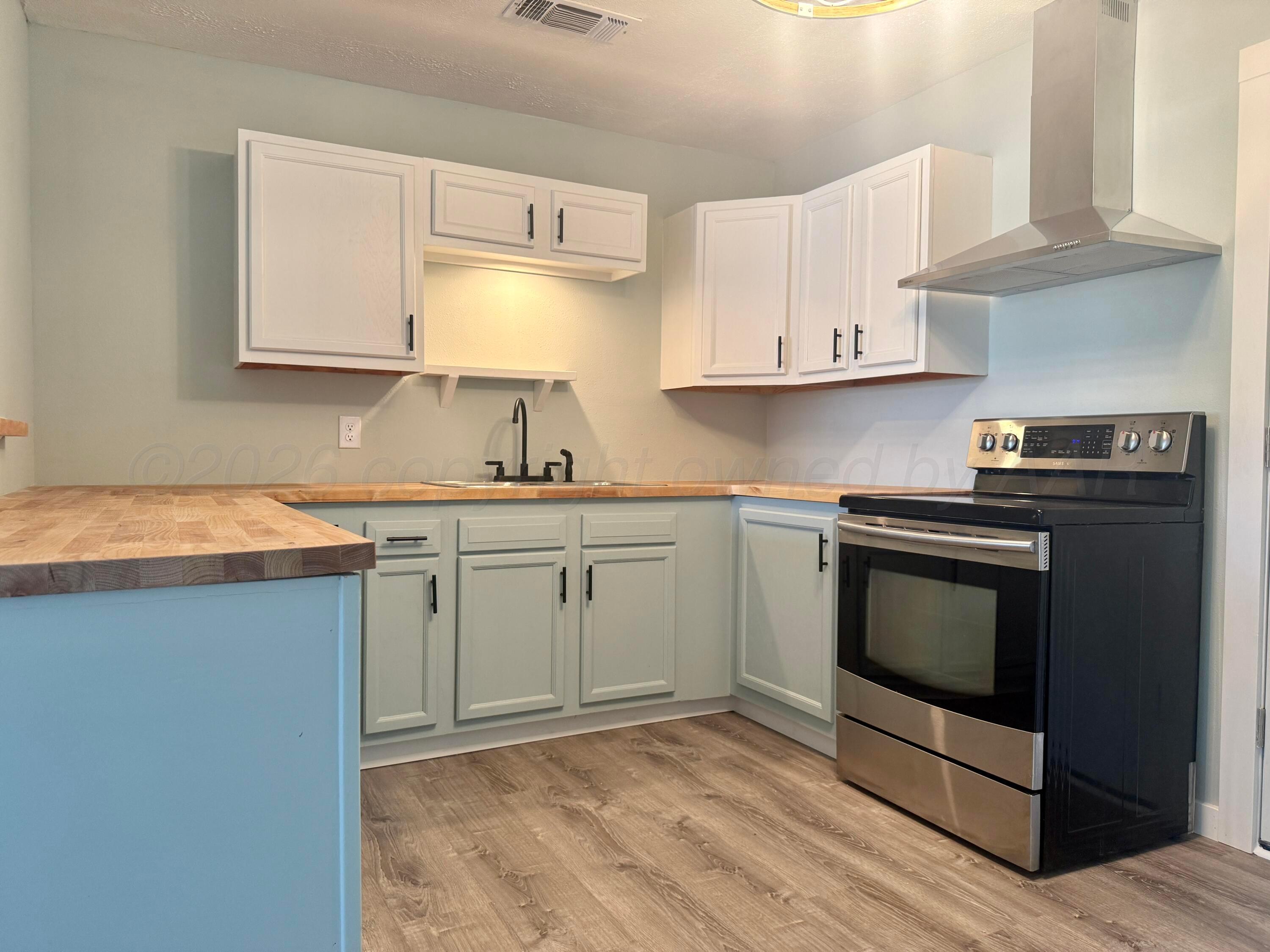 401 Elm Avenue Property Photo 4