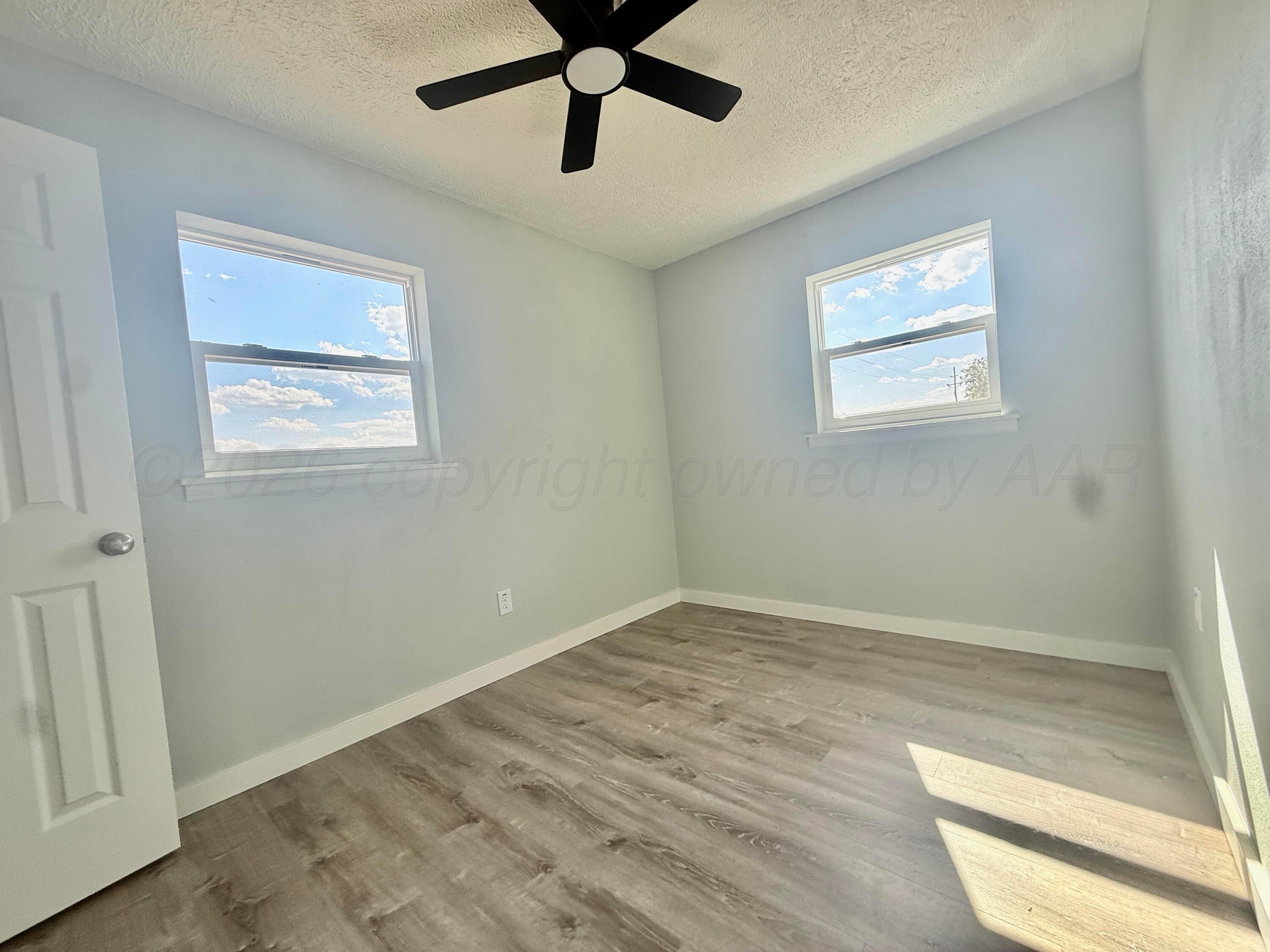 401 Elm Avenue Property Photo 9