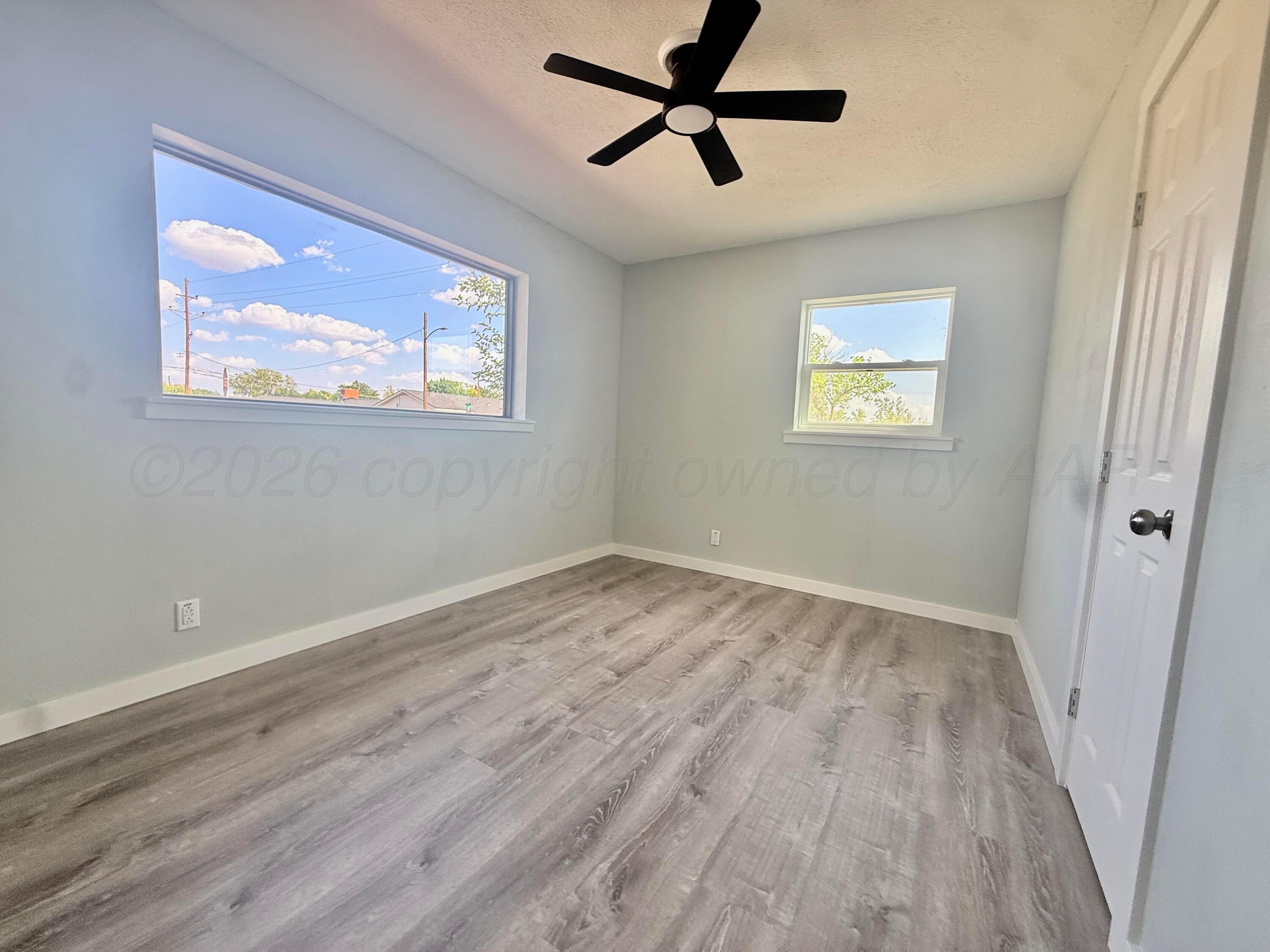 401 Elm Avenue Property Photo 11