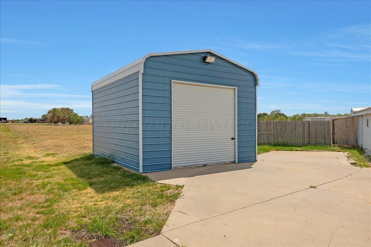 8910 Adair Drive Property Photo 3