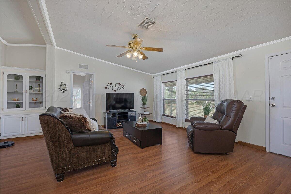 8910 Adair Drive Property Photo 5