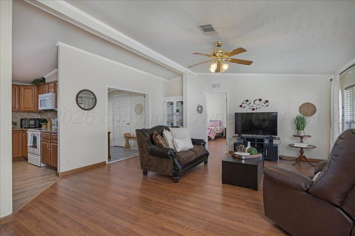 8910 Adair Drive Property Photo 6