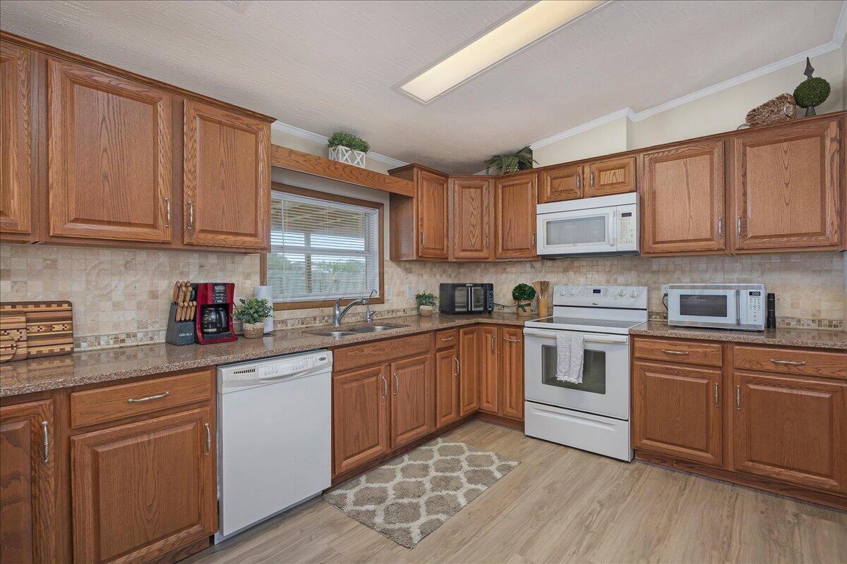 8910 Adair Drive Property Photo 40