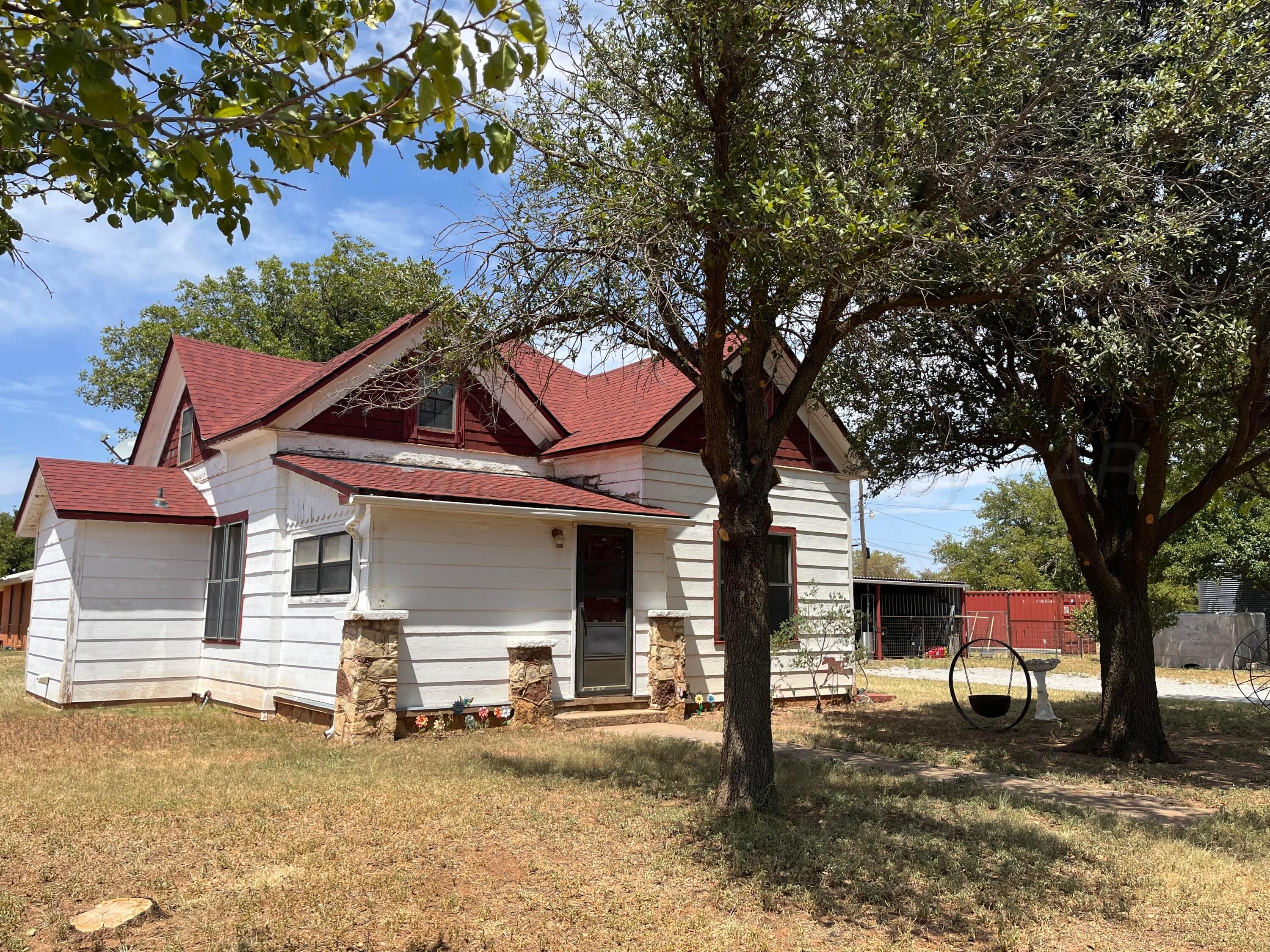 610 8th Street Property Photo 1