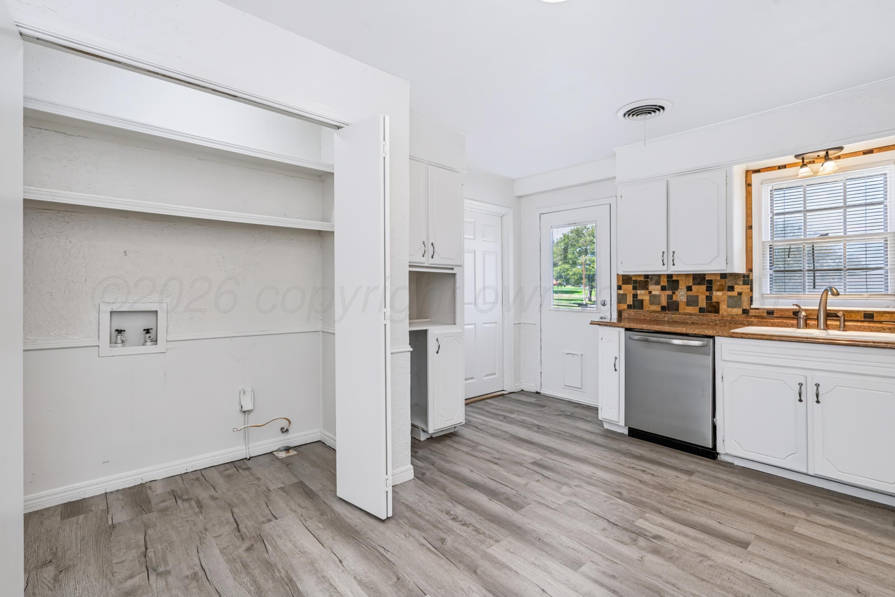 4420 Sw 9th Avenue Property Photo 8