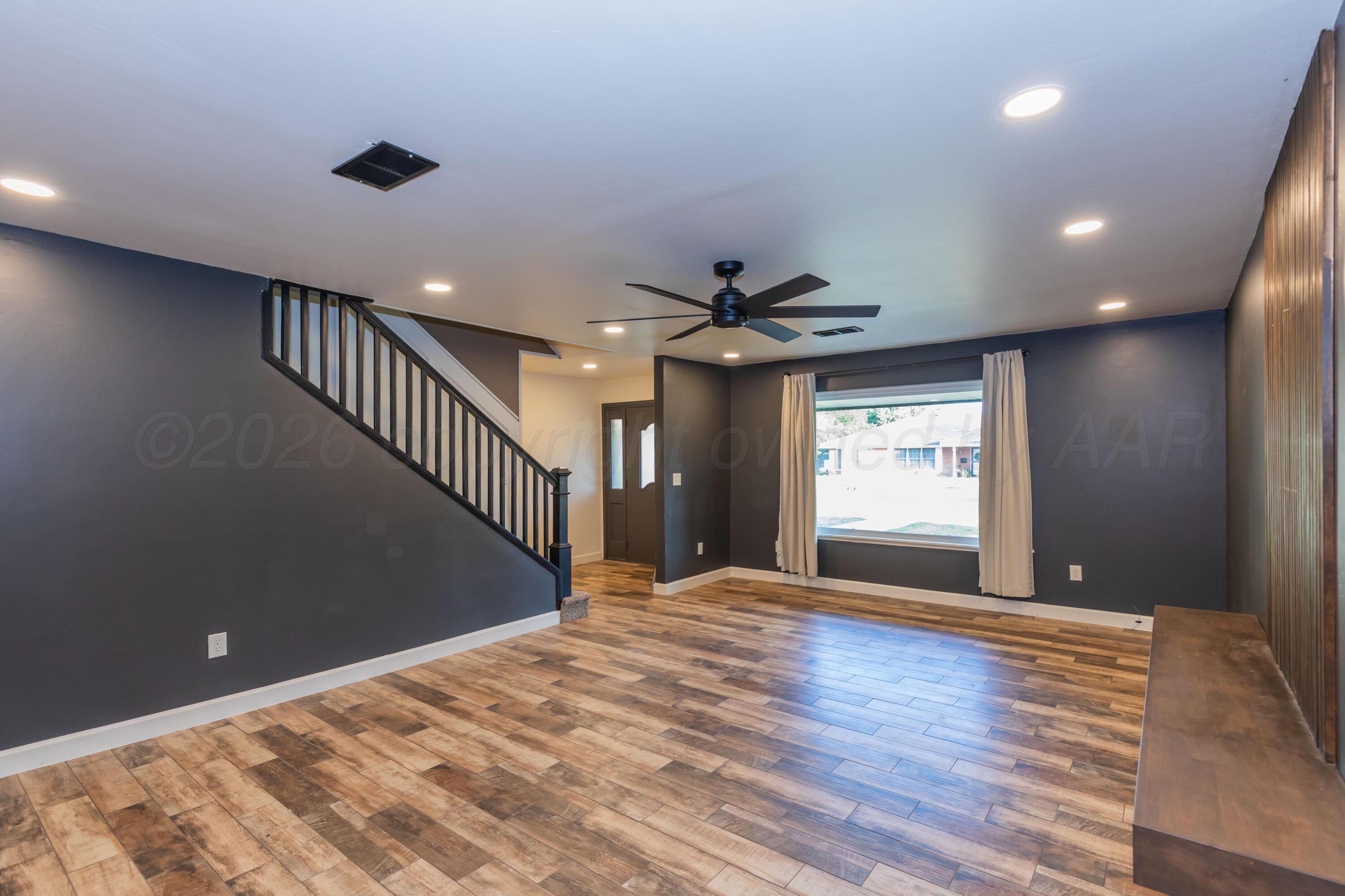 6117 Gainsborough Road Property Photo 2