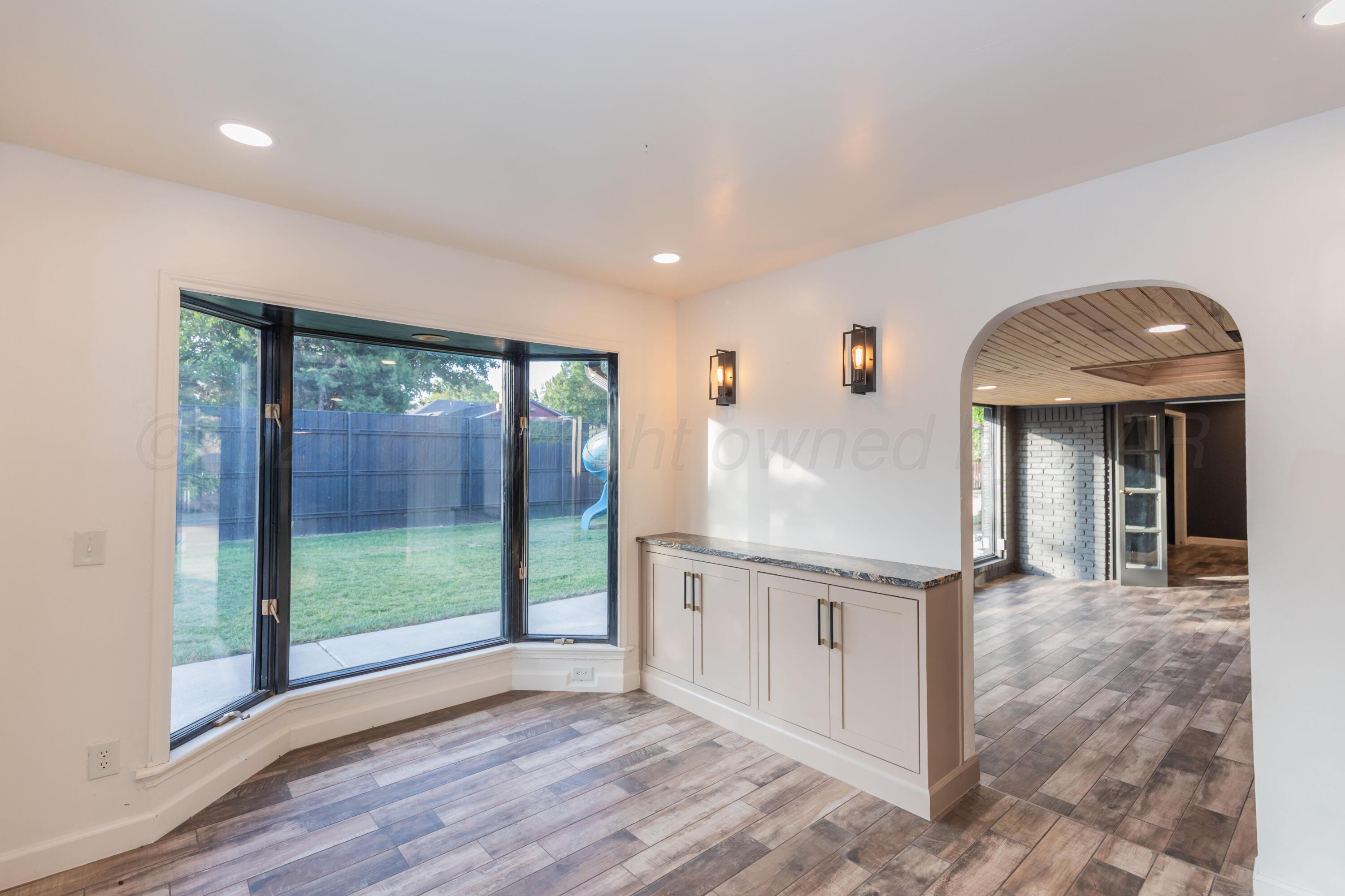 6117 Gainsborough Road Property Photo 6