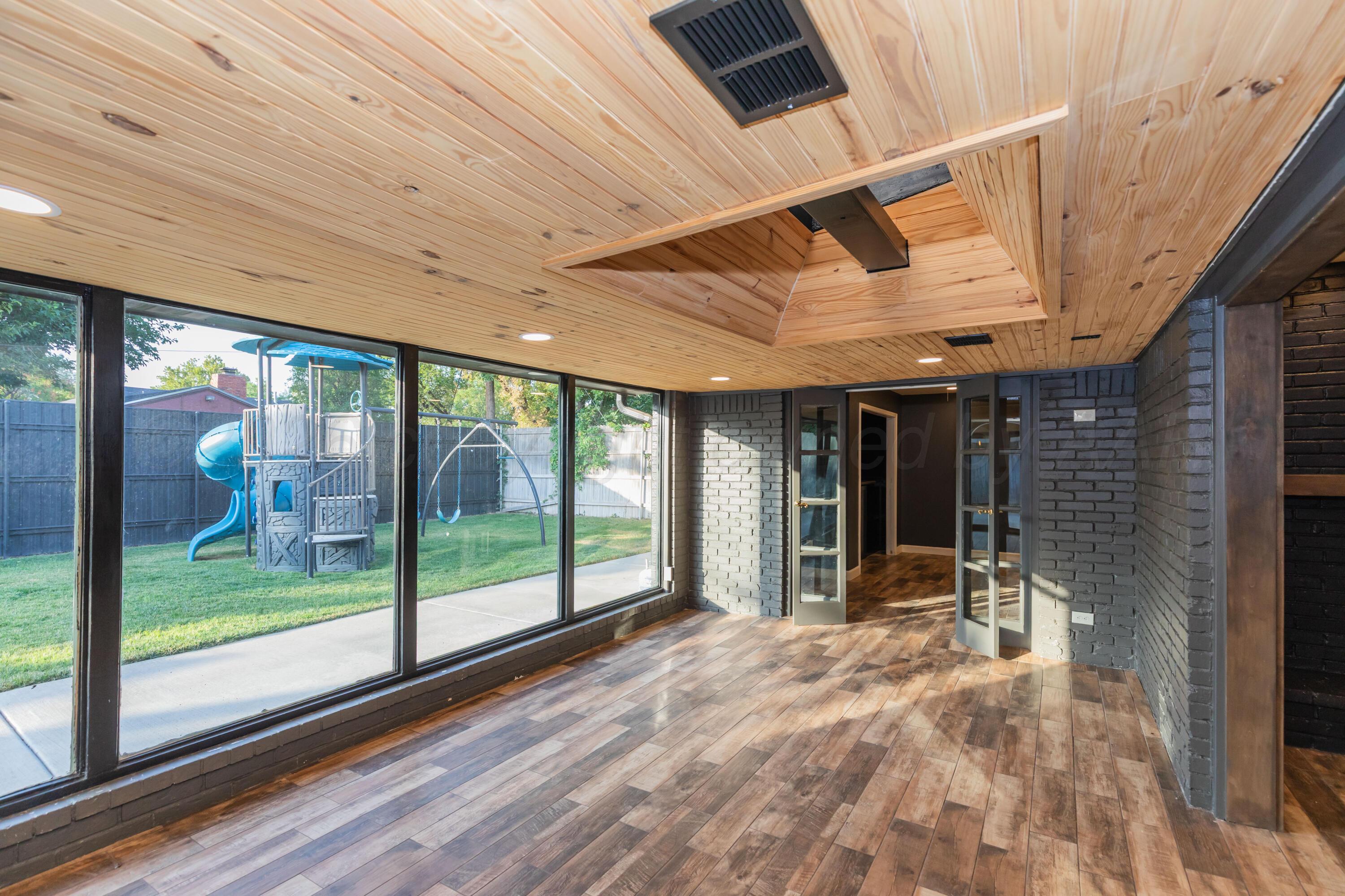 6117 Gainsborough Road Property Photo 8