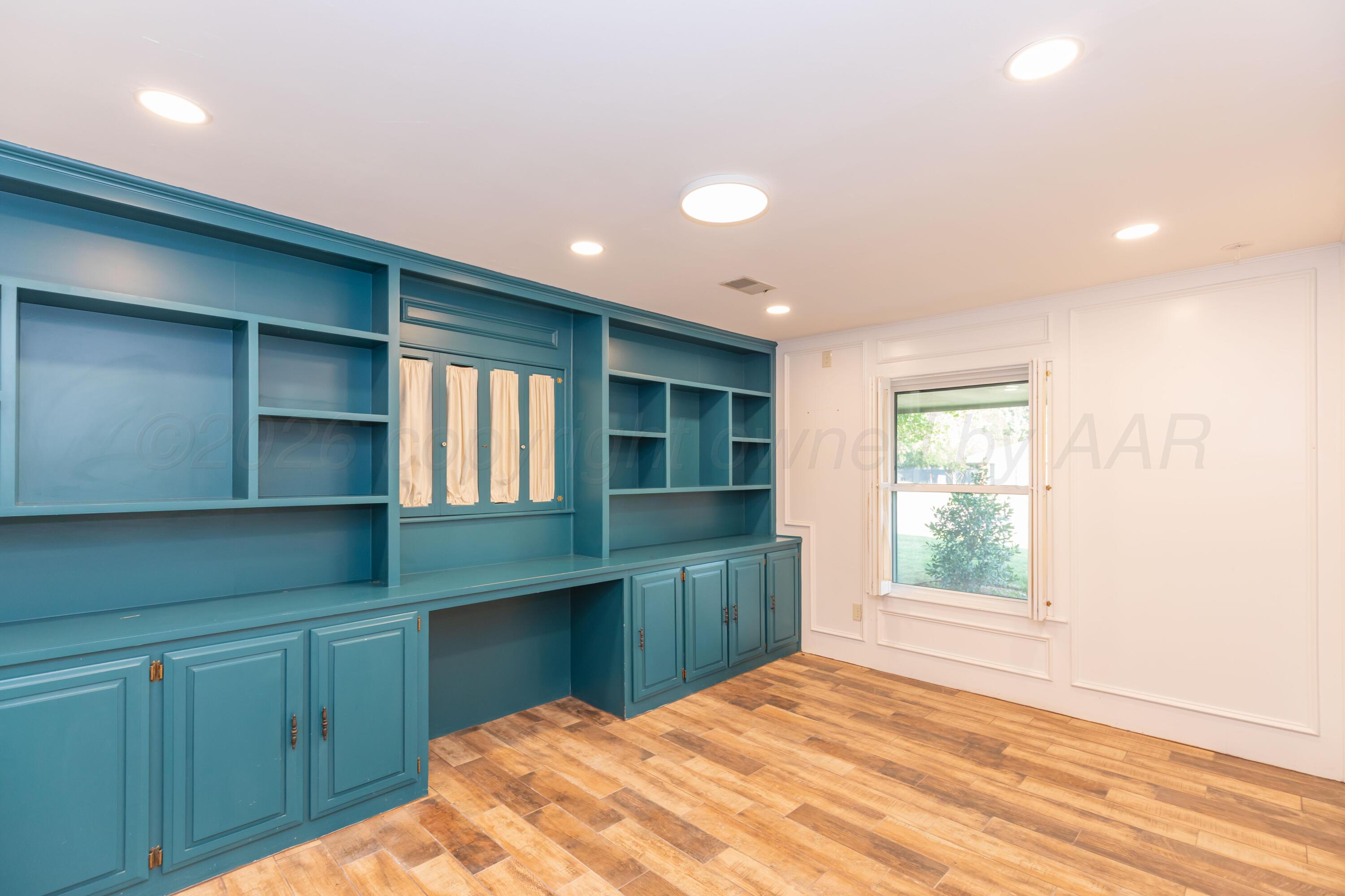 6117 Gainsborough Road Property Photo 11