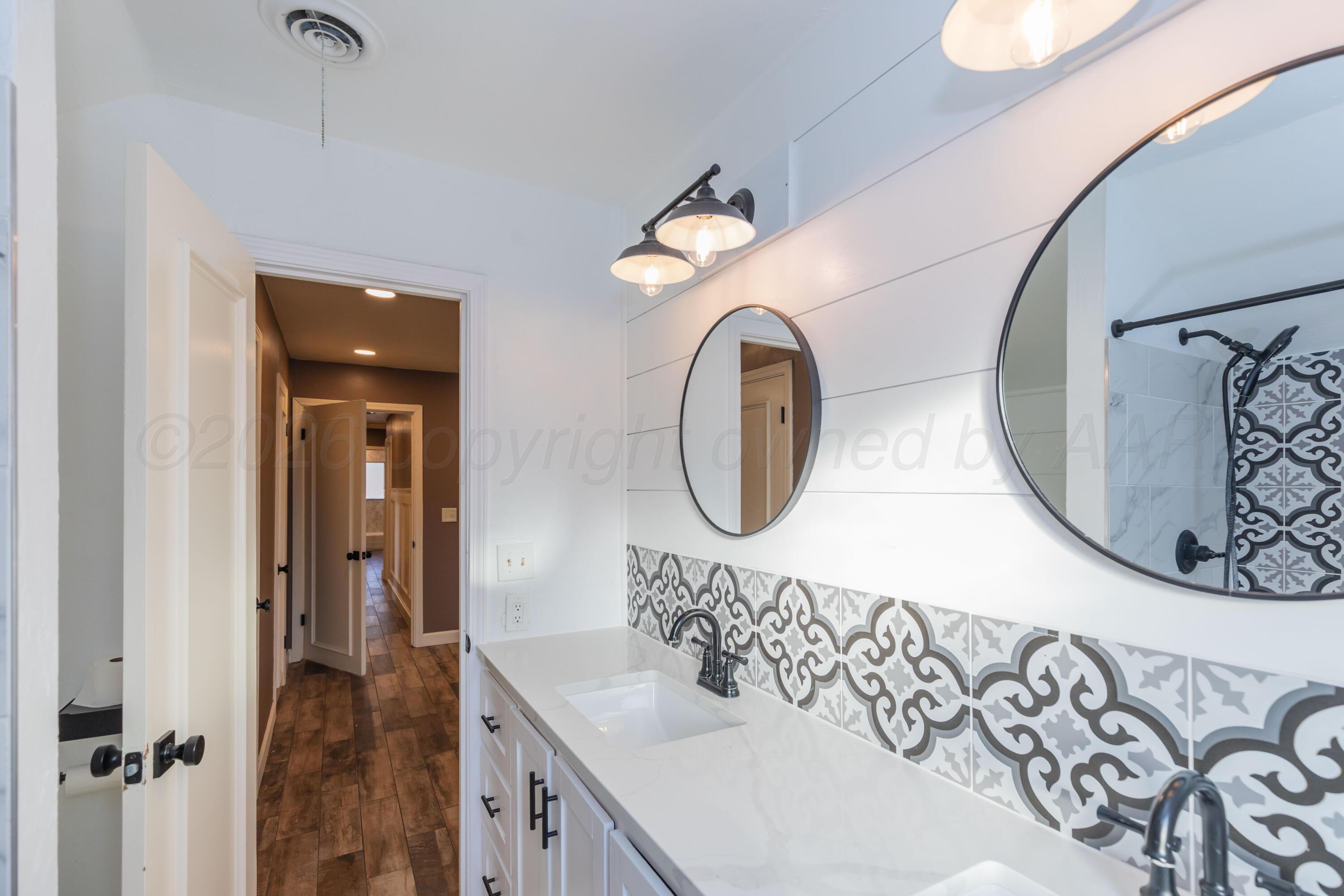 6117 Gainsborough Road Property Photo 42