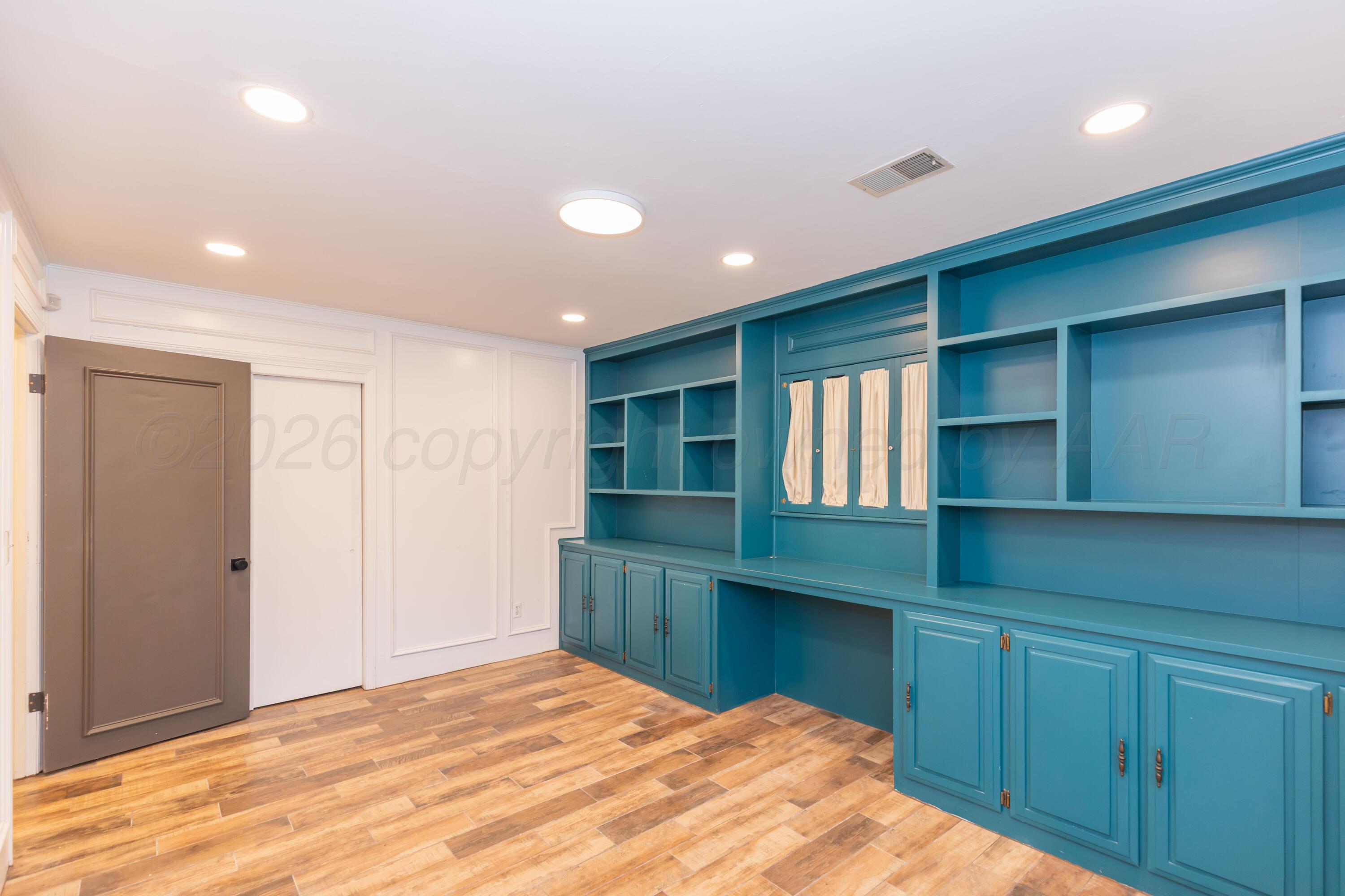 6117 Gainsborough Road Property Photo 46