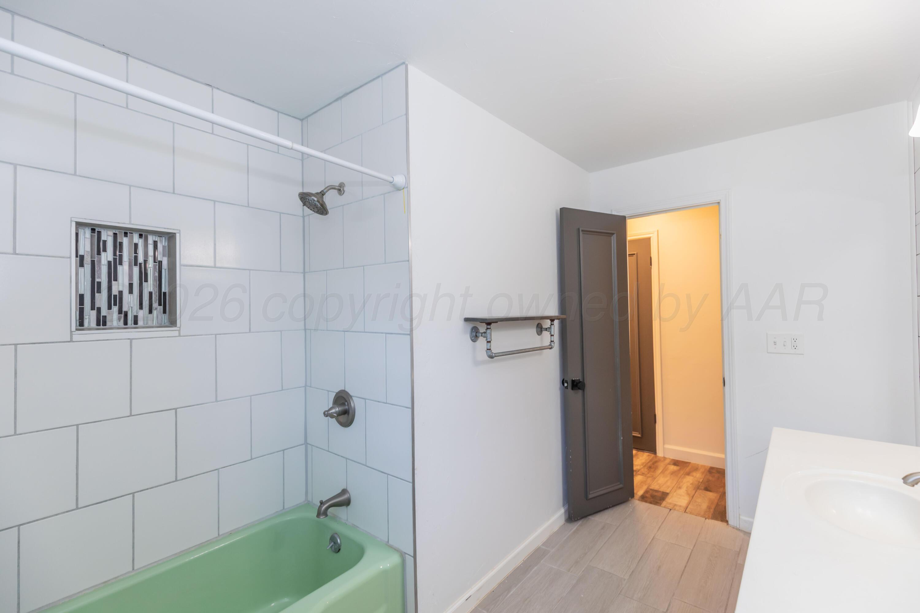 6117 Gainsborough Road Property Photo 50
