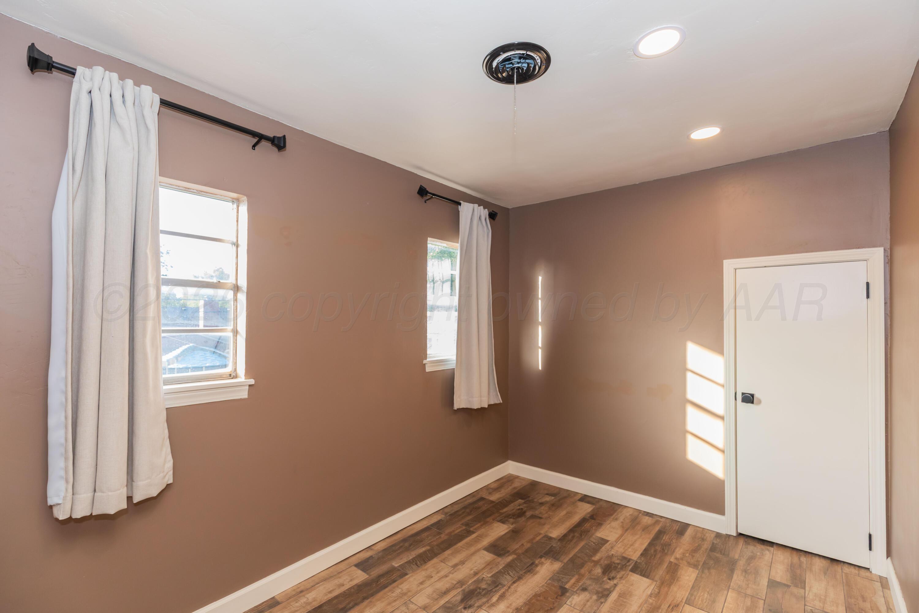 6117 Gainsborough Road Property Photo 52