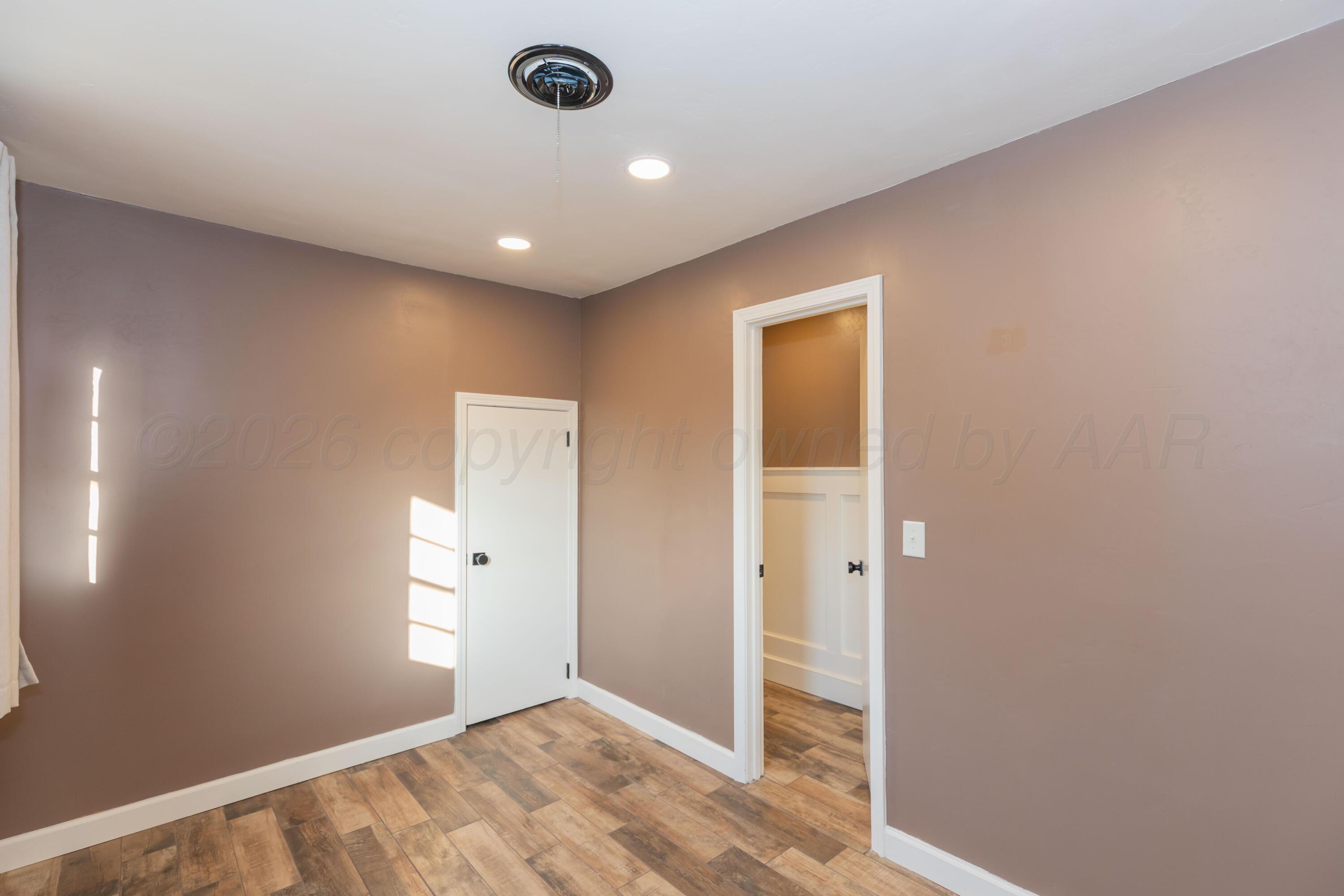 6117 Gainsborough Road Property Photo 53